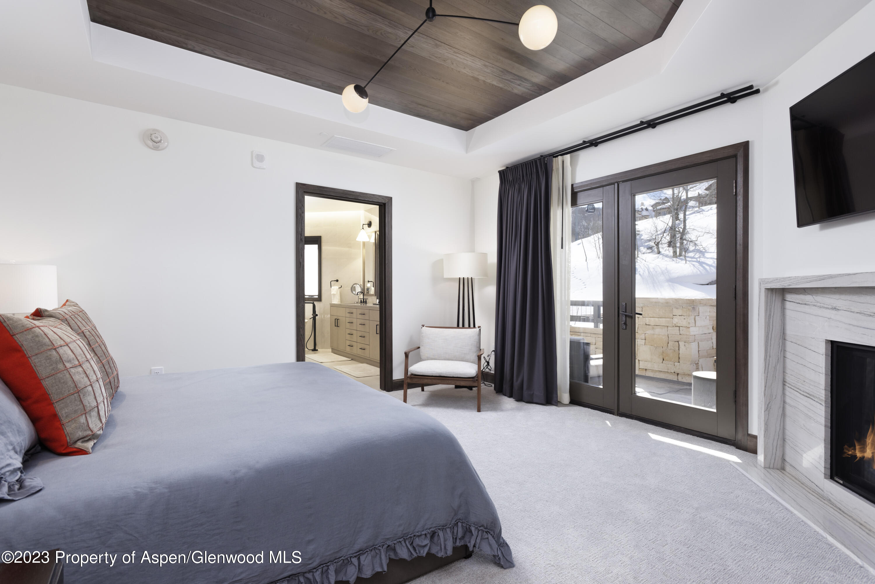 65 Wood Road, 233