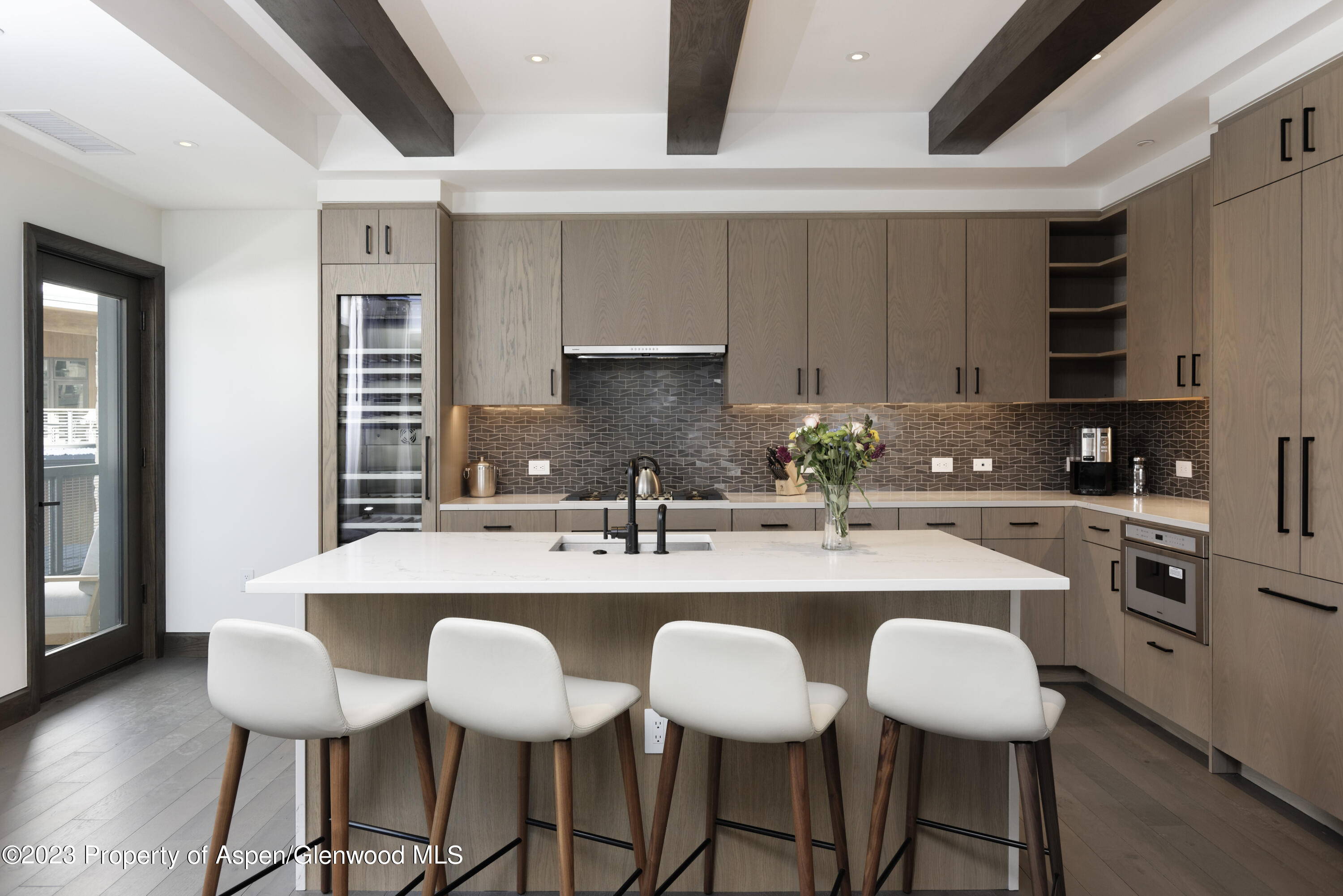 65 Wood Road, 233