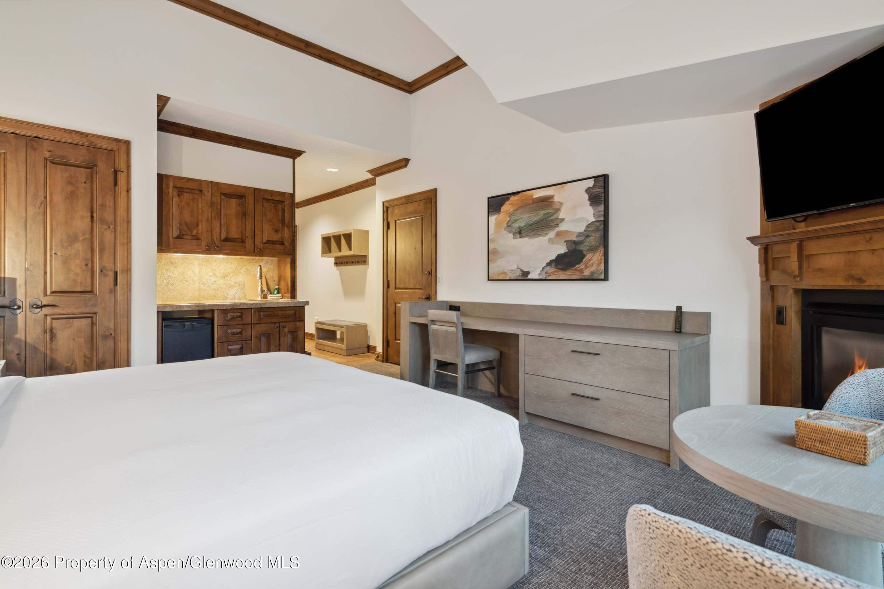 415 E Dean St, Unit 30, Week 10