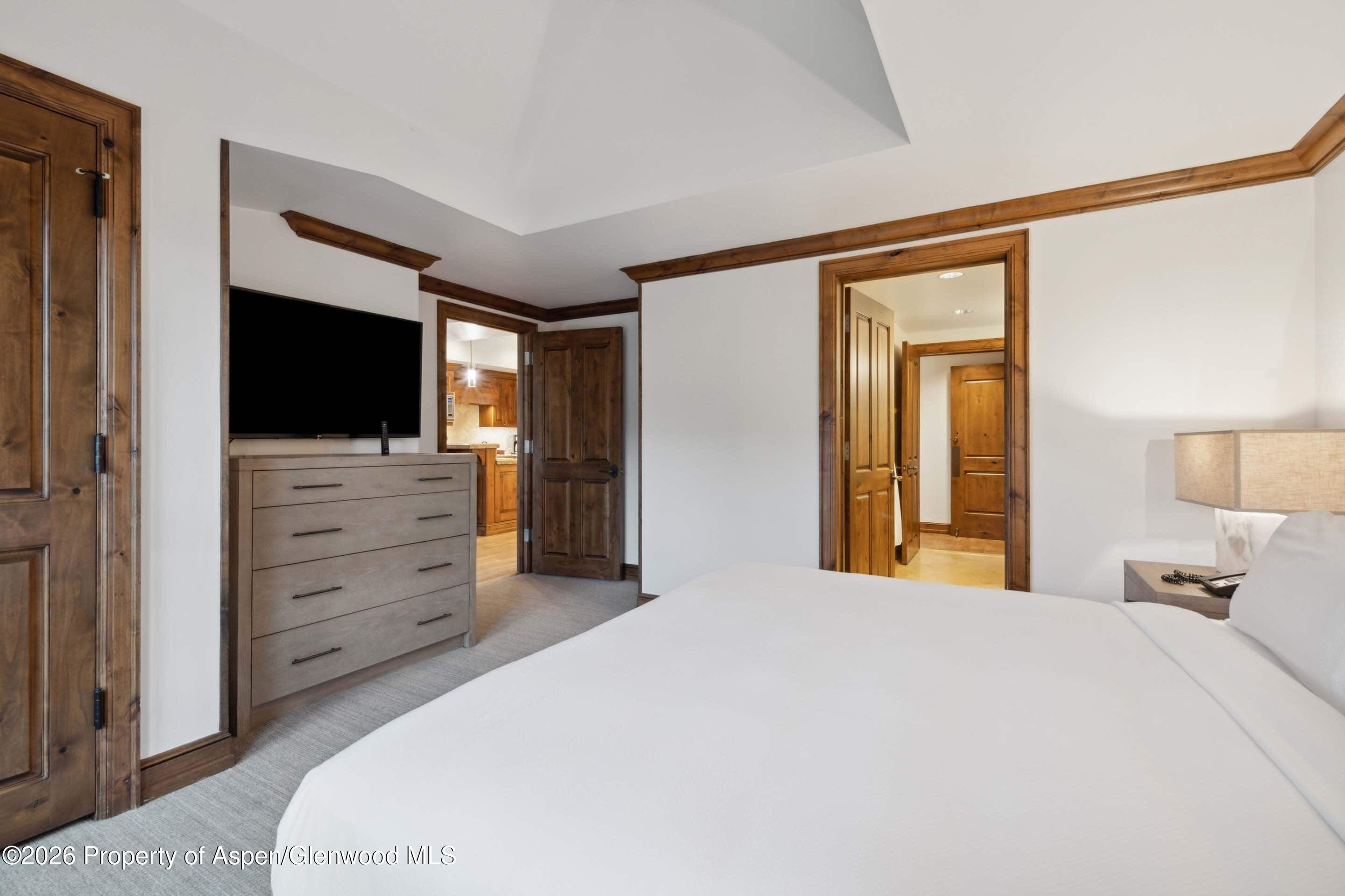 415 E Dean St, Unit 30, Week 10