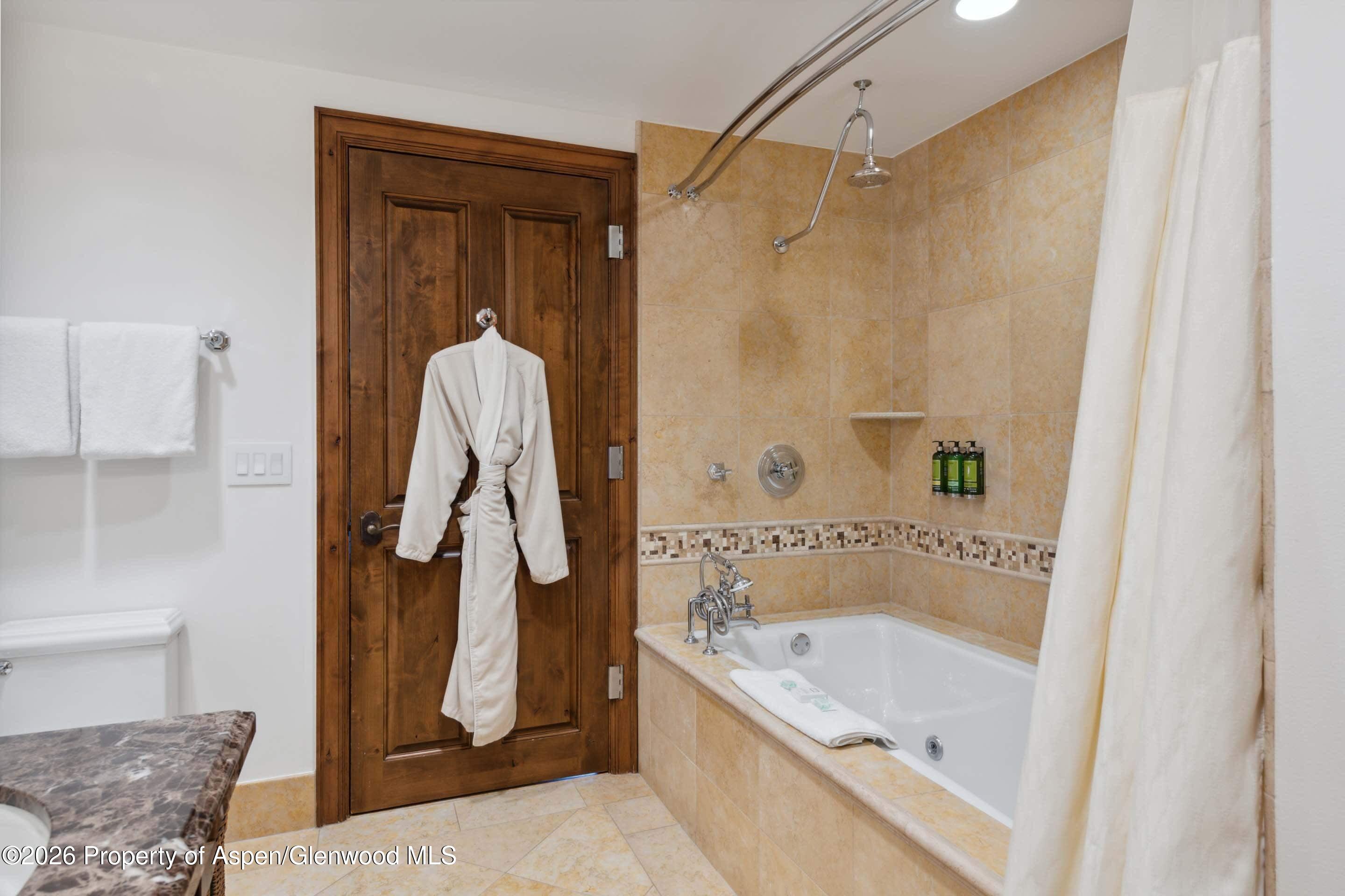 415 E Dean St, Unit 30, Week 10