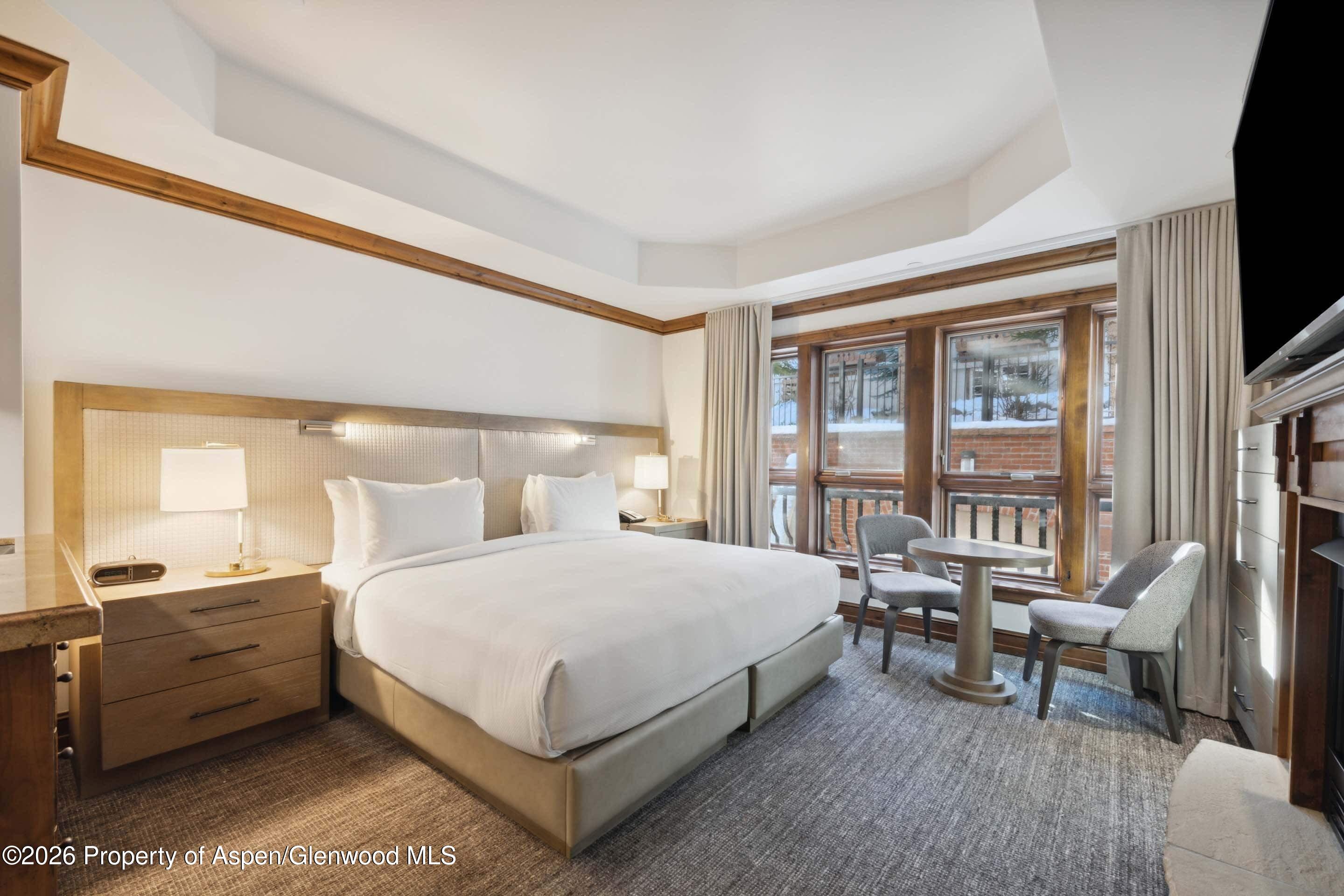 415 E Dean St, Unite 43, Week 12