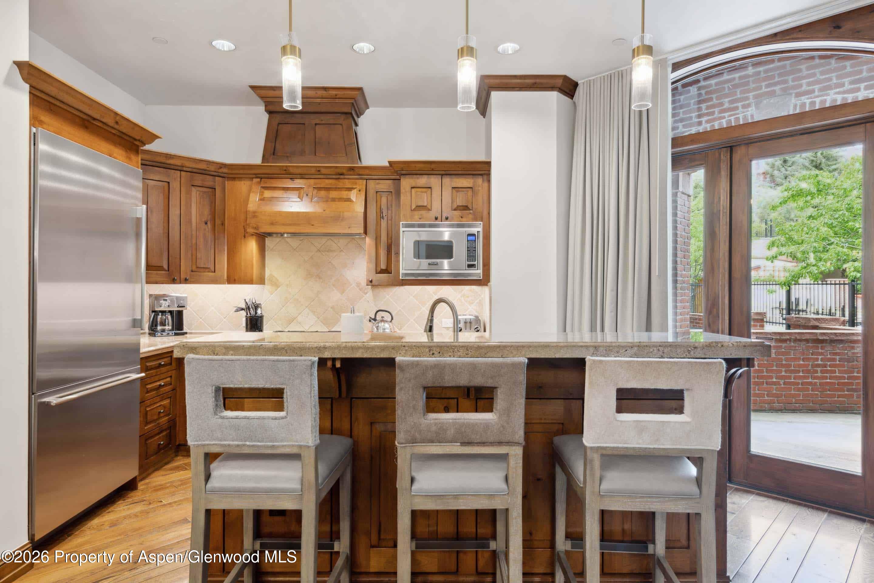 415 E Dean St, Unit 8, Week 12