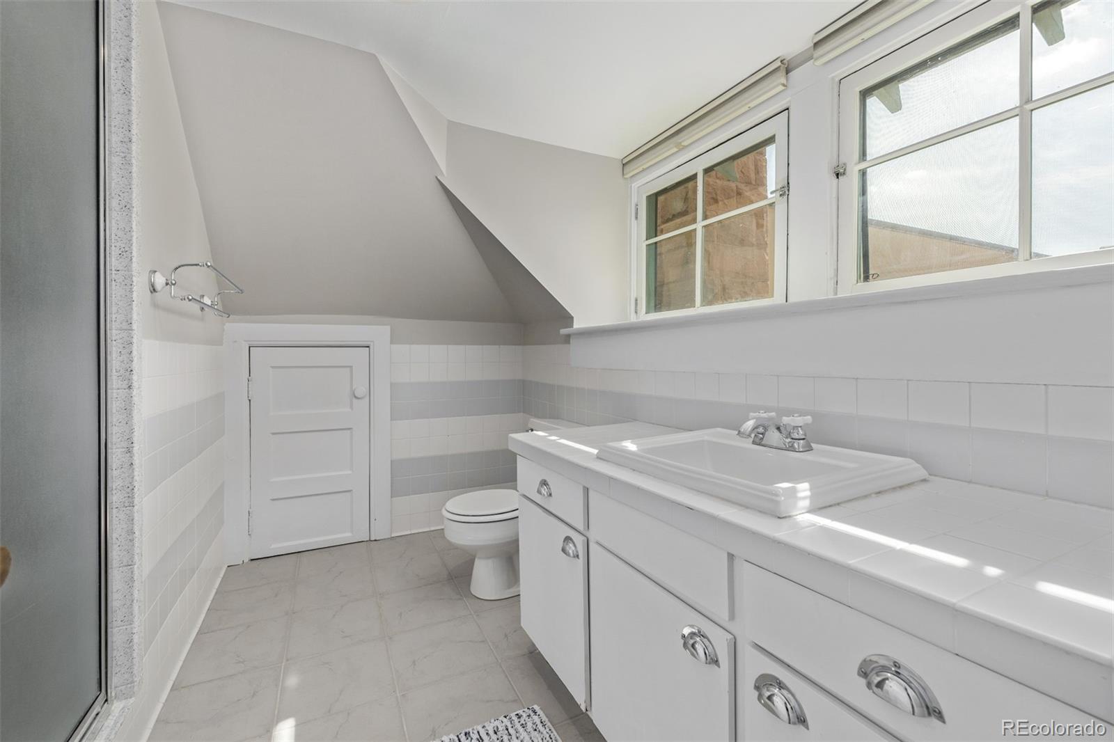 1034 N Logan Street Unit: 2W