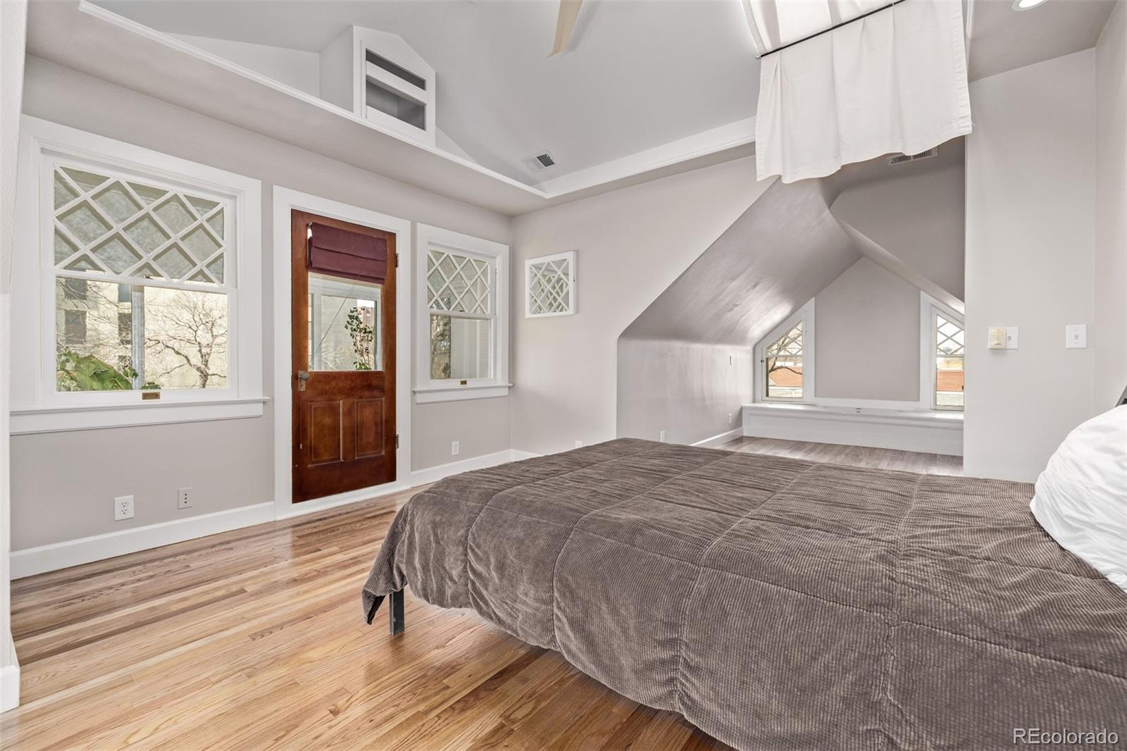 1034 N Logan Street Unit: 2W