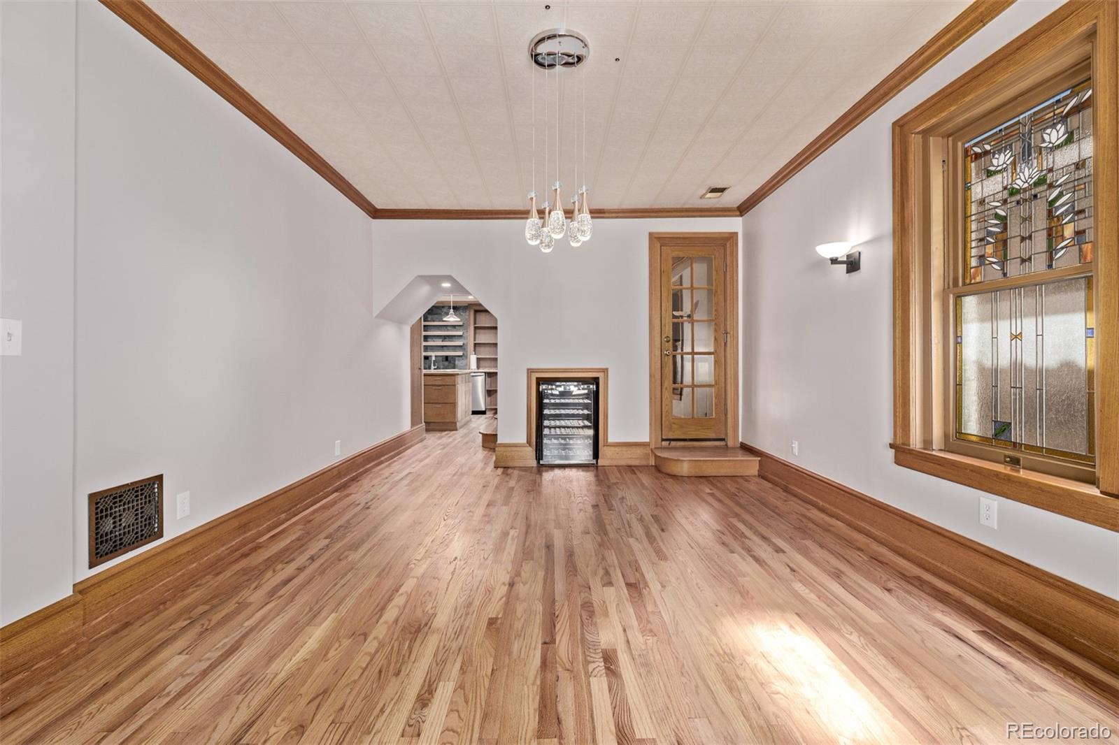 1034 N Logan Street Unit: 2W