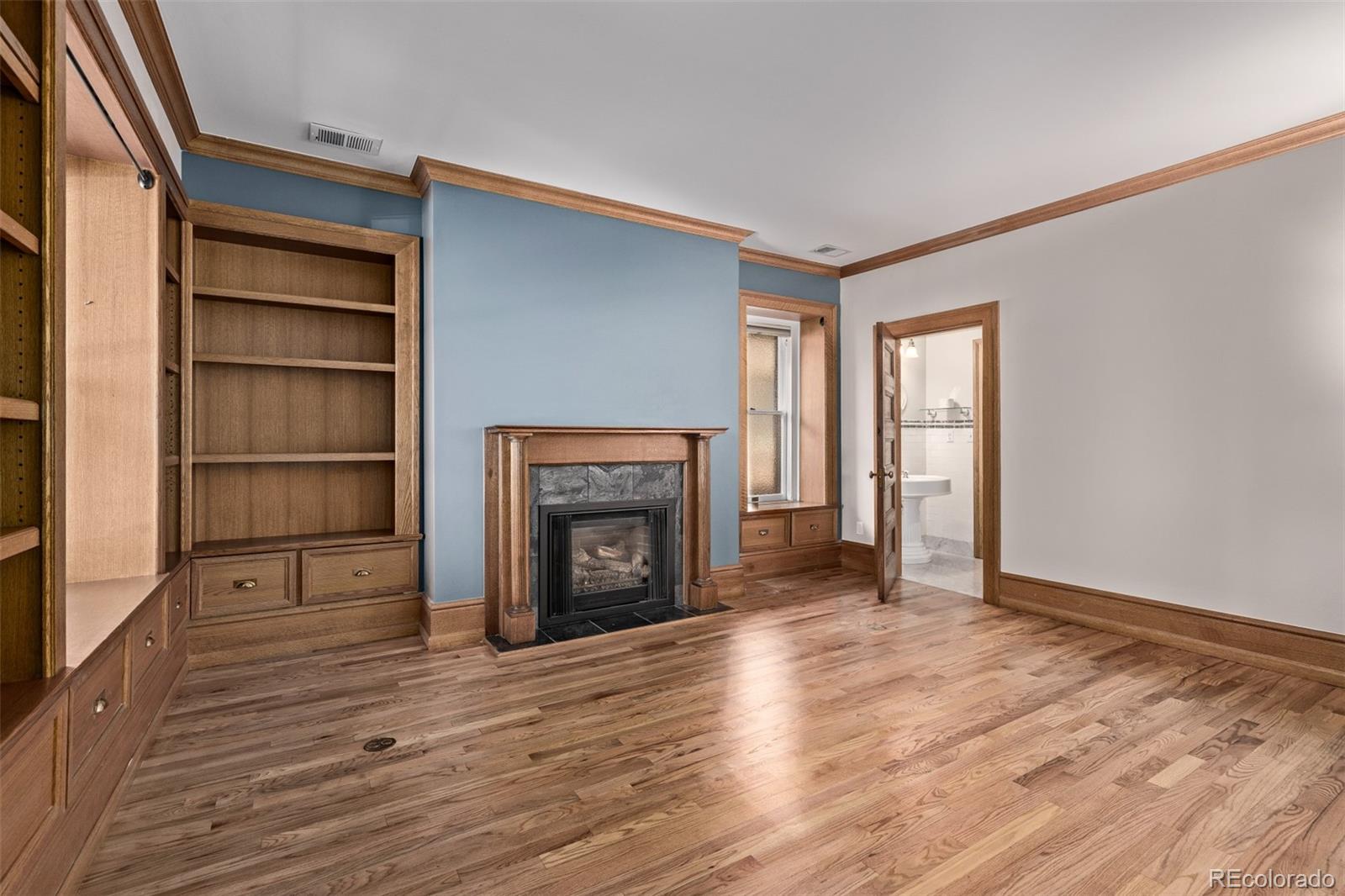 1034 N Logan Street Unit: 2W