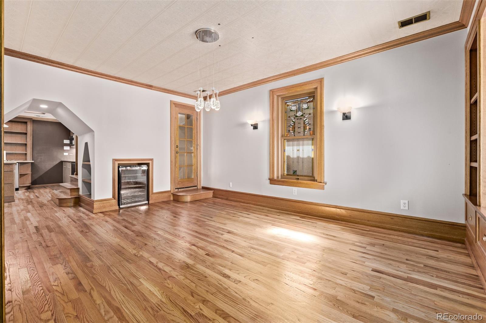 1034 N Logan Street Unit: 2W