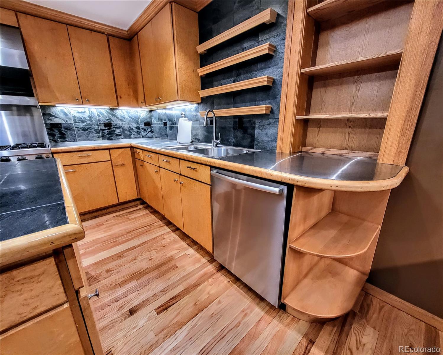 1034 N Logan Street Unit: 2W