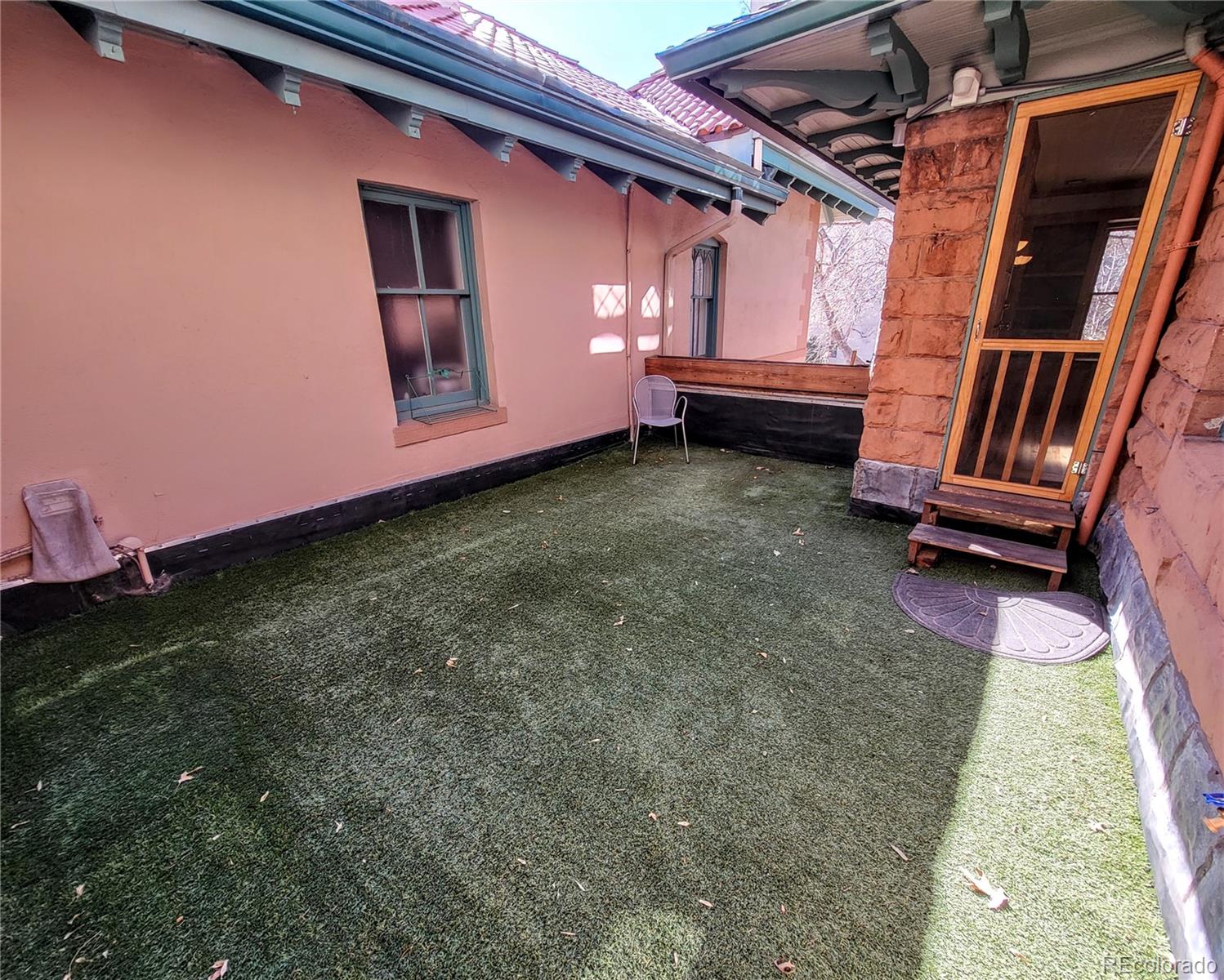 1034 N Logan Street Unit: 2W