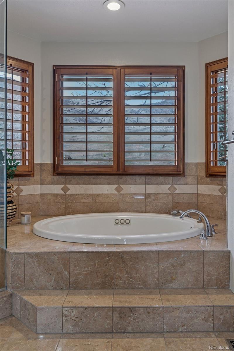 5 Tamarade Drive