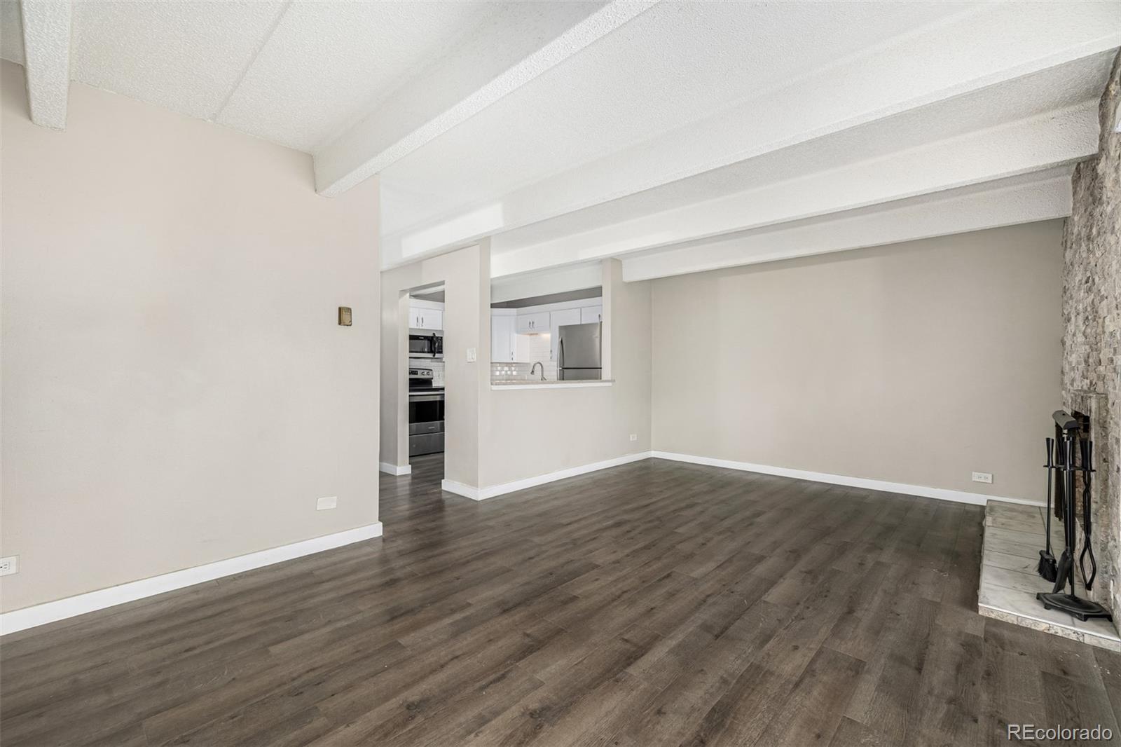 555 E 10th Avenue Unit: 10