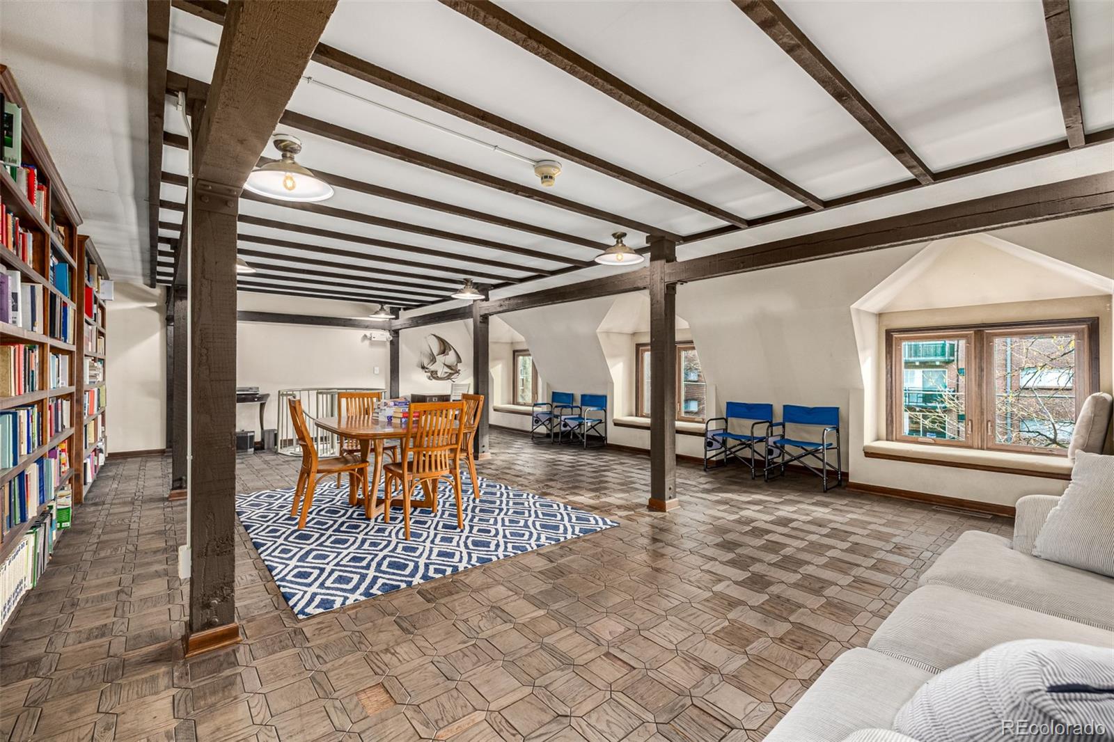555 E 10th Avenue Unit: 10