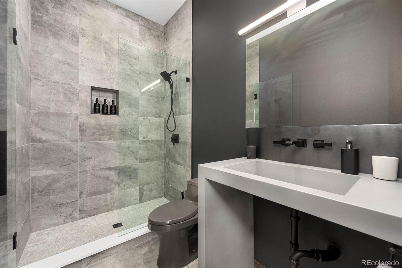 6502 & 6200 Kiva Ridge Drive