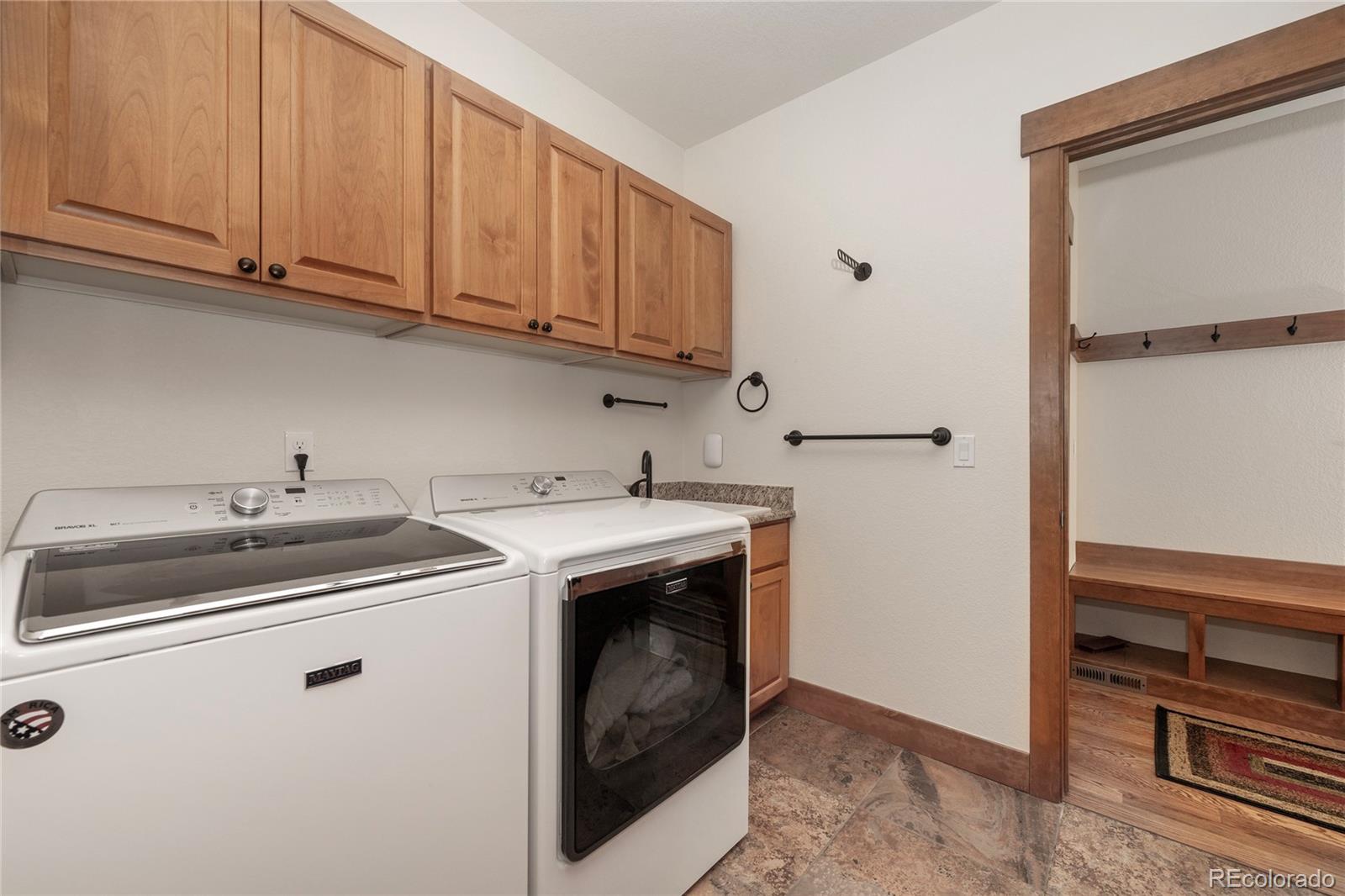 1745 Pioneer Trail