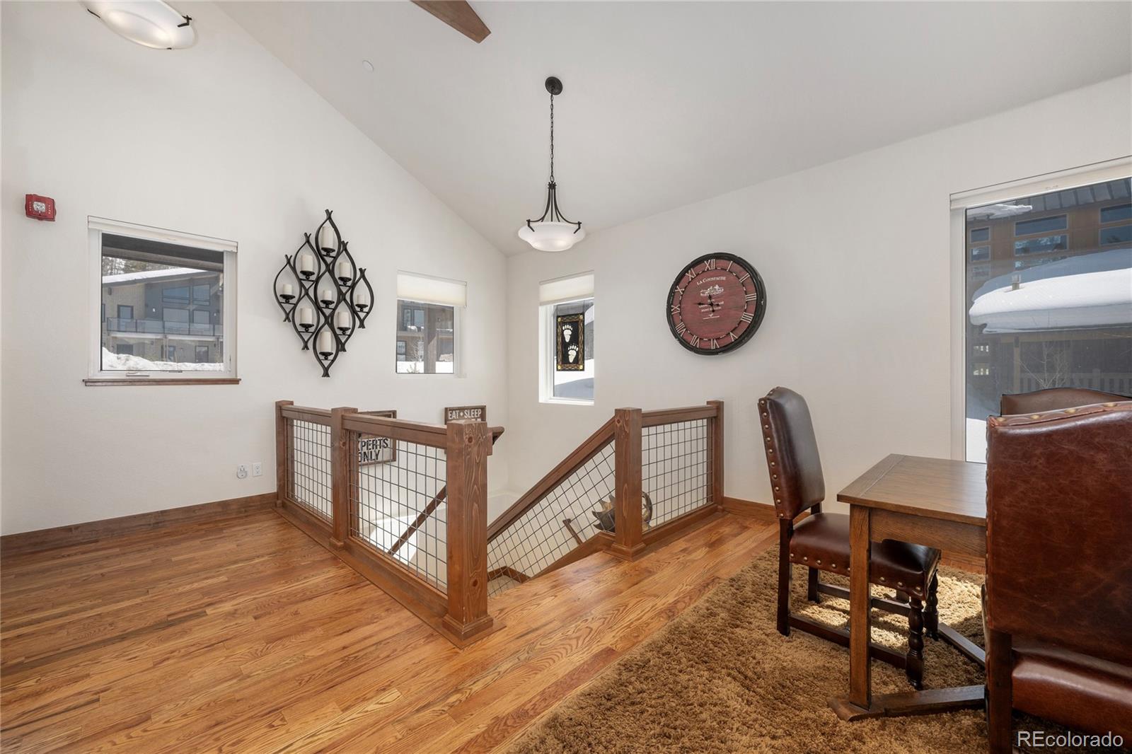 1745 Pioneer Trail
