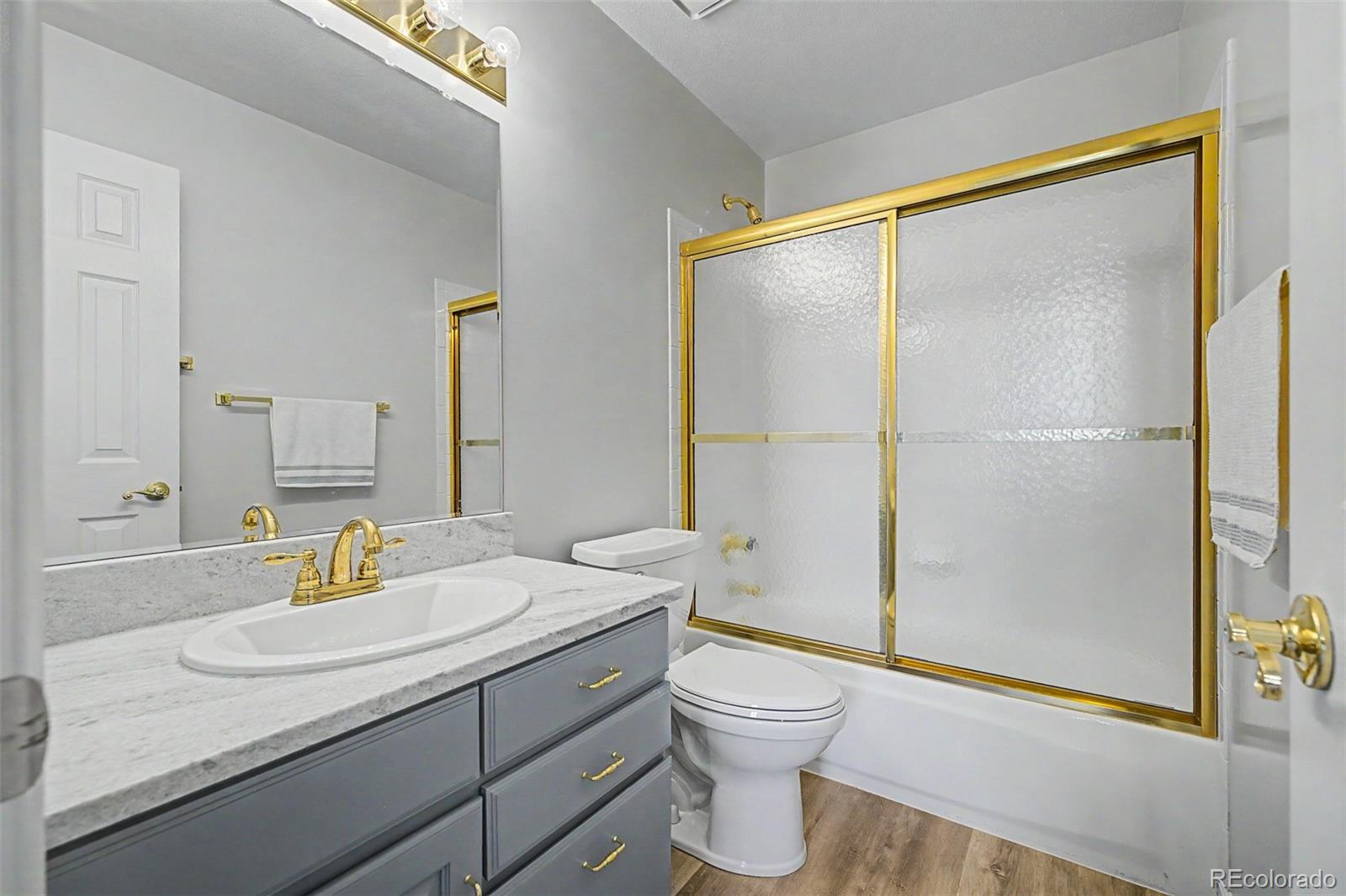 2464 S Fenton Drive