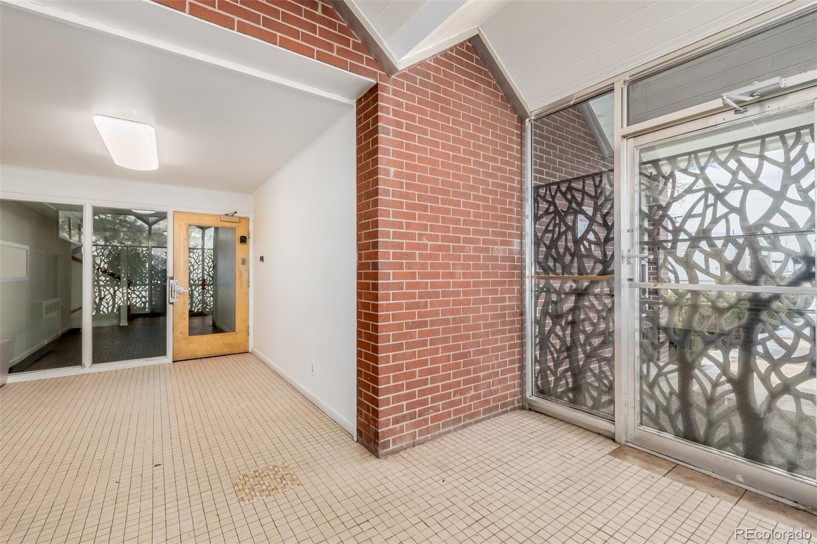 310 S Ames Street Unit: 11