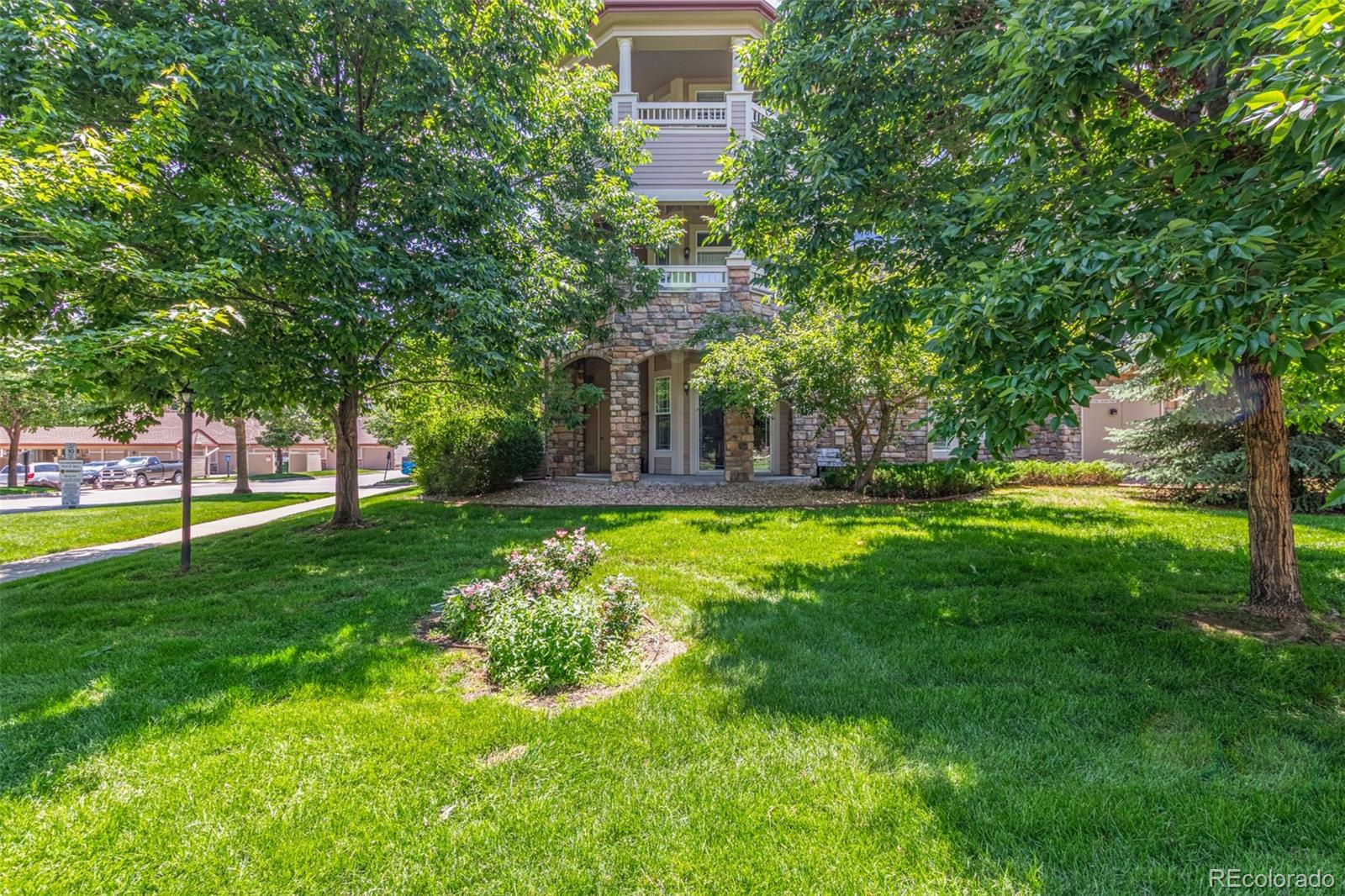8427 S Hoyt Way Unit: 107