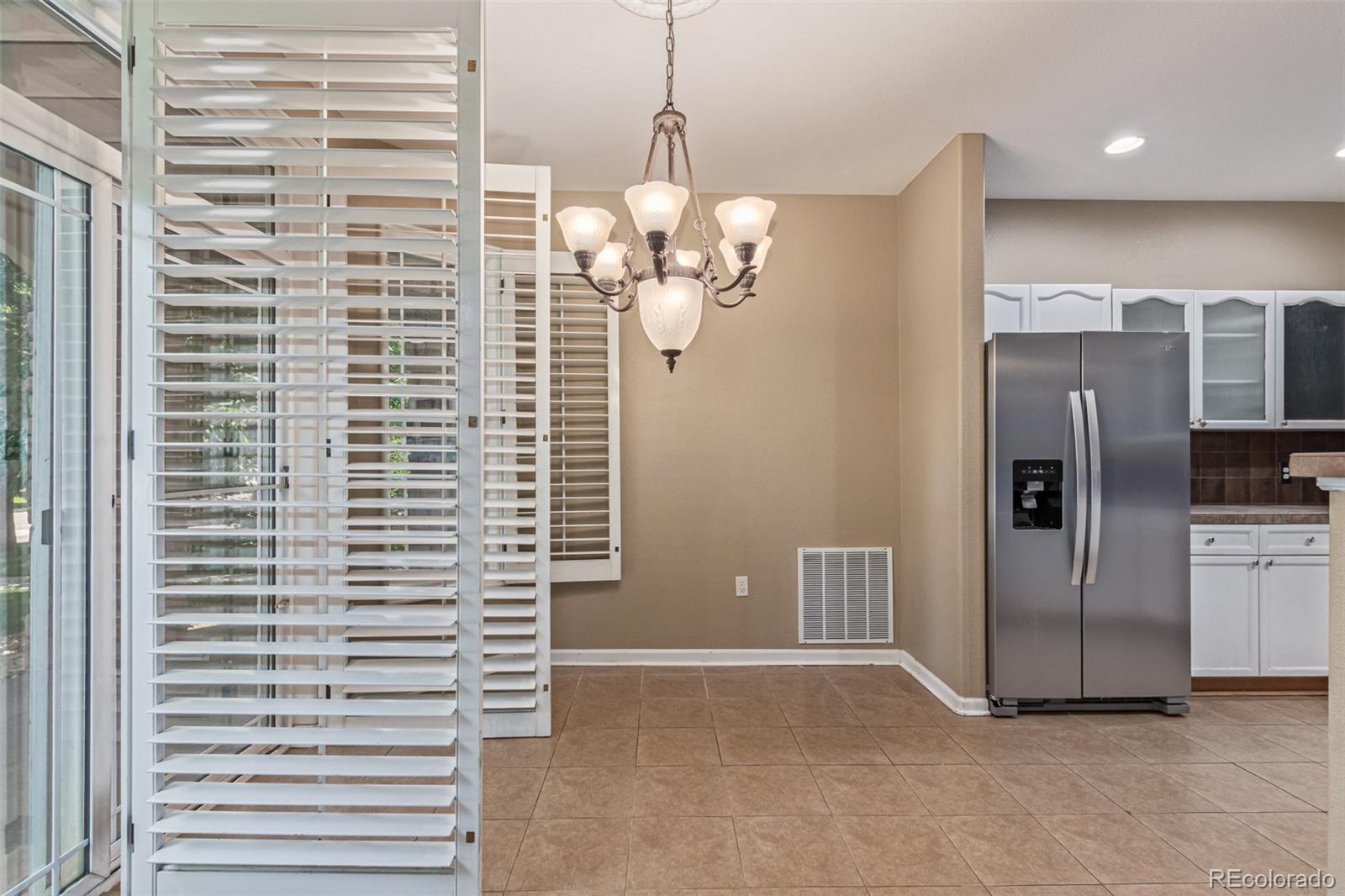 8427 S Hoyt Way Unit: 107