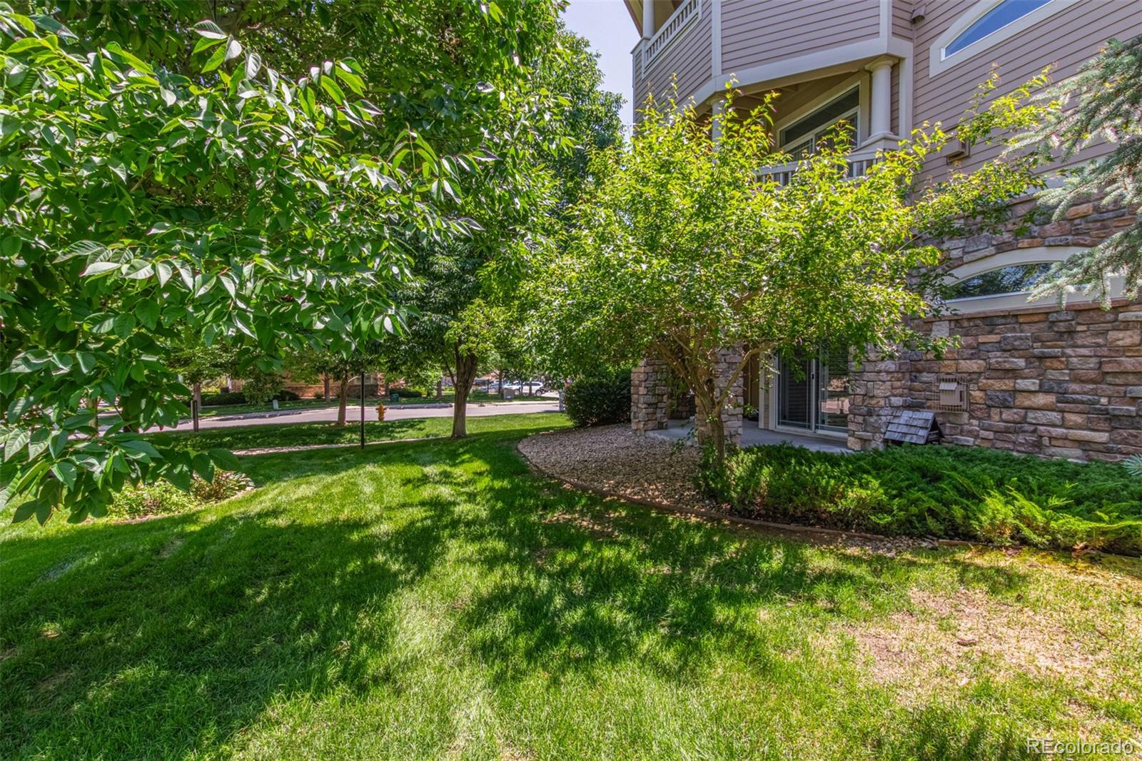 8427 S Hoyt Way Unit: 107