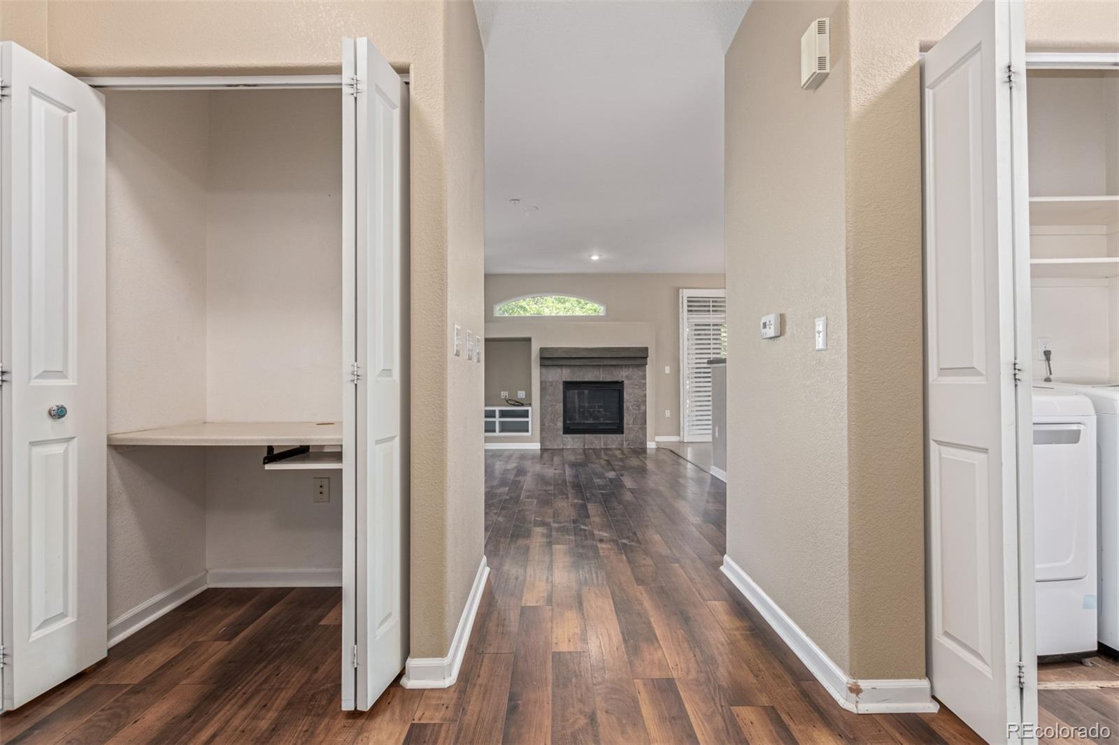 8427 S Hoyt Way Unit: 107