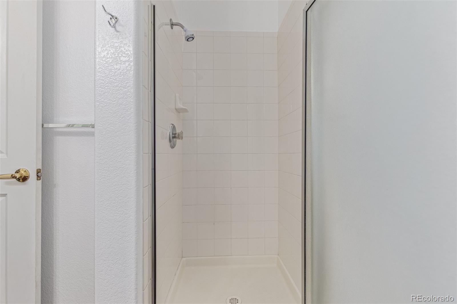 8427 S Hoyt Way Unit: 107