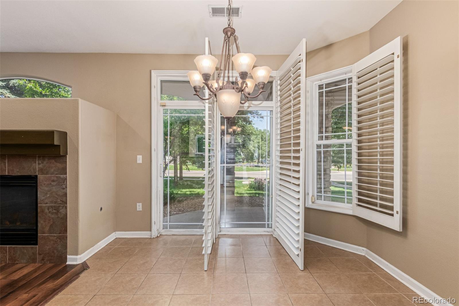8427 S Hoyt Way Unit: 107