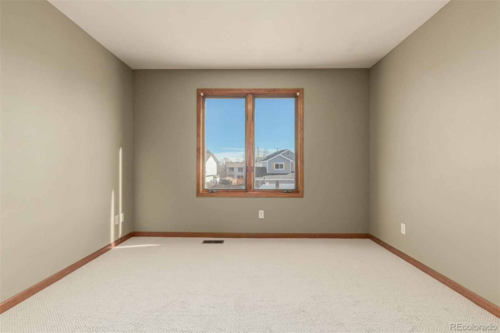 3761 Ashmount Drive