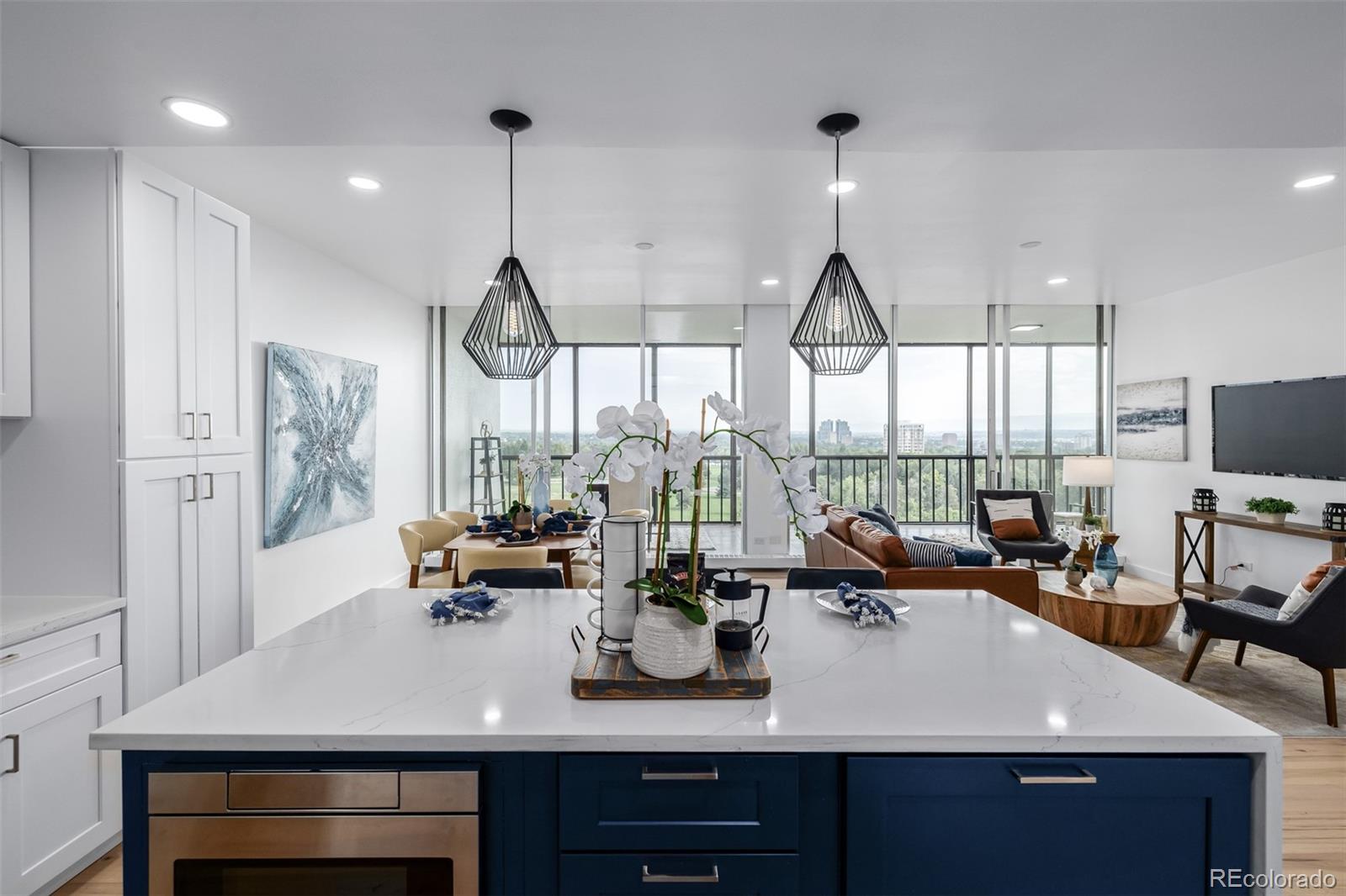 1201 N Williams Street Unit: 14B