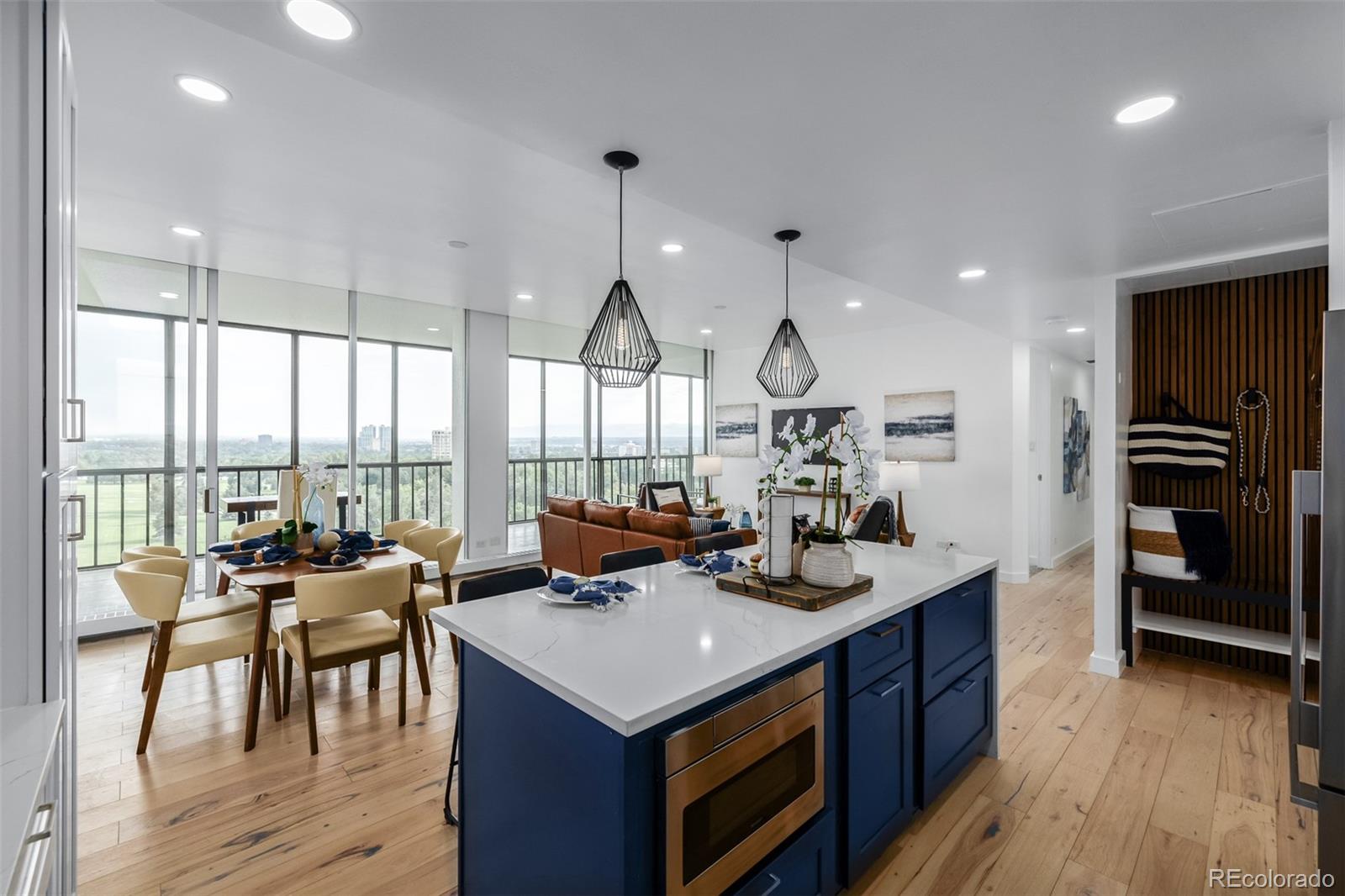 1201 N Williams Street Unit: 14B