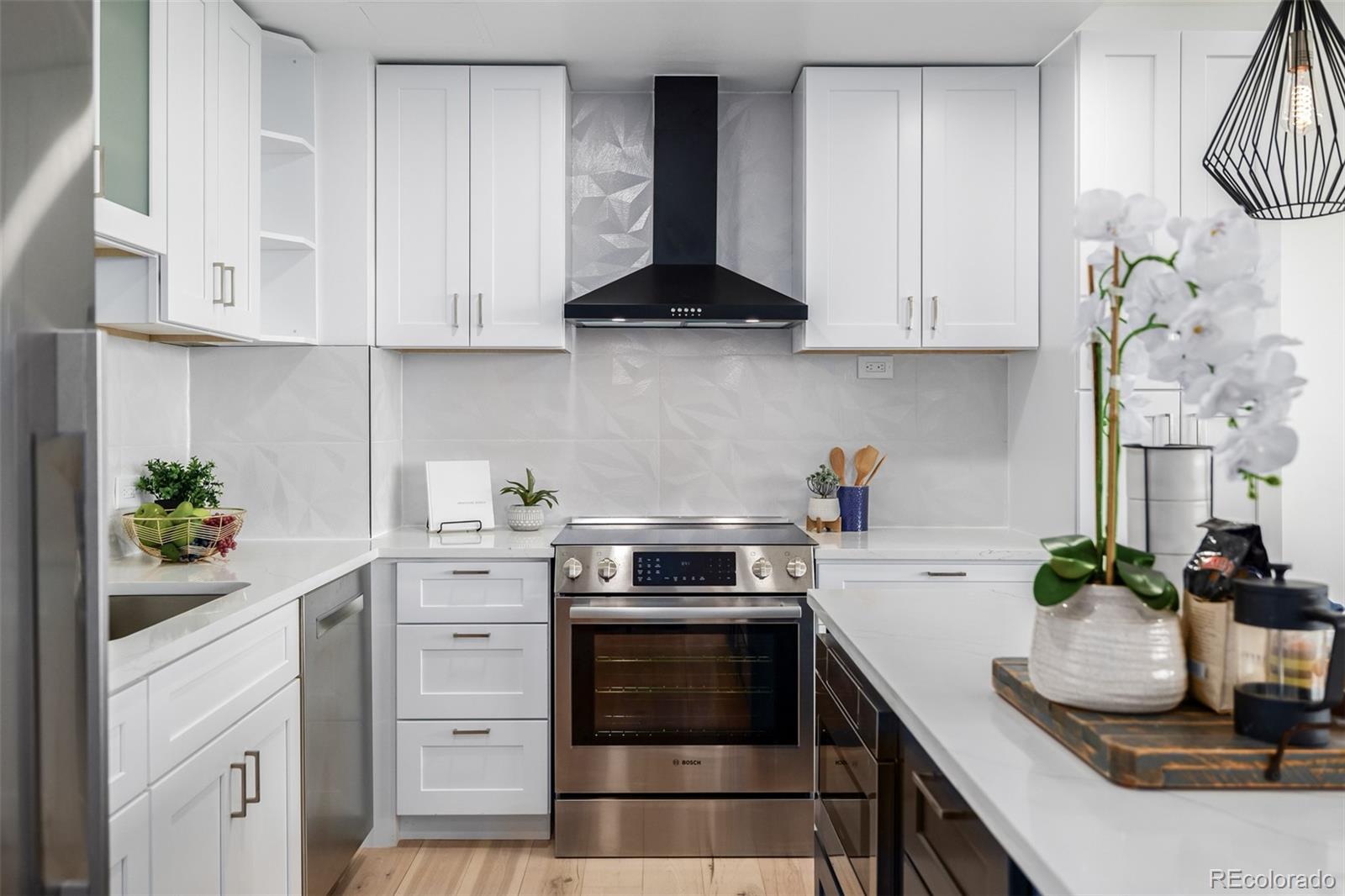 1201 N Williams Street Unit: 14B
