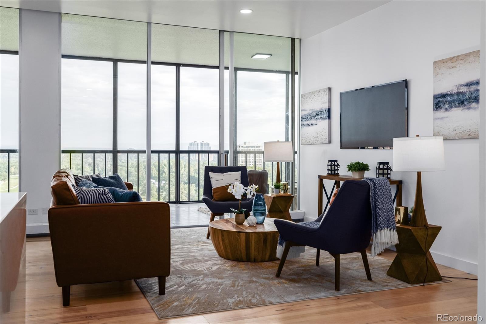 1201 N Williams Street Unit: 14B