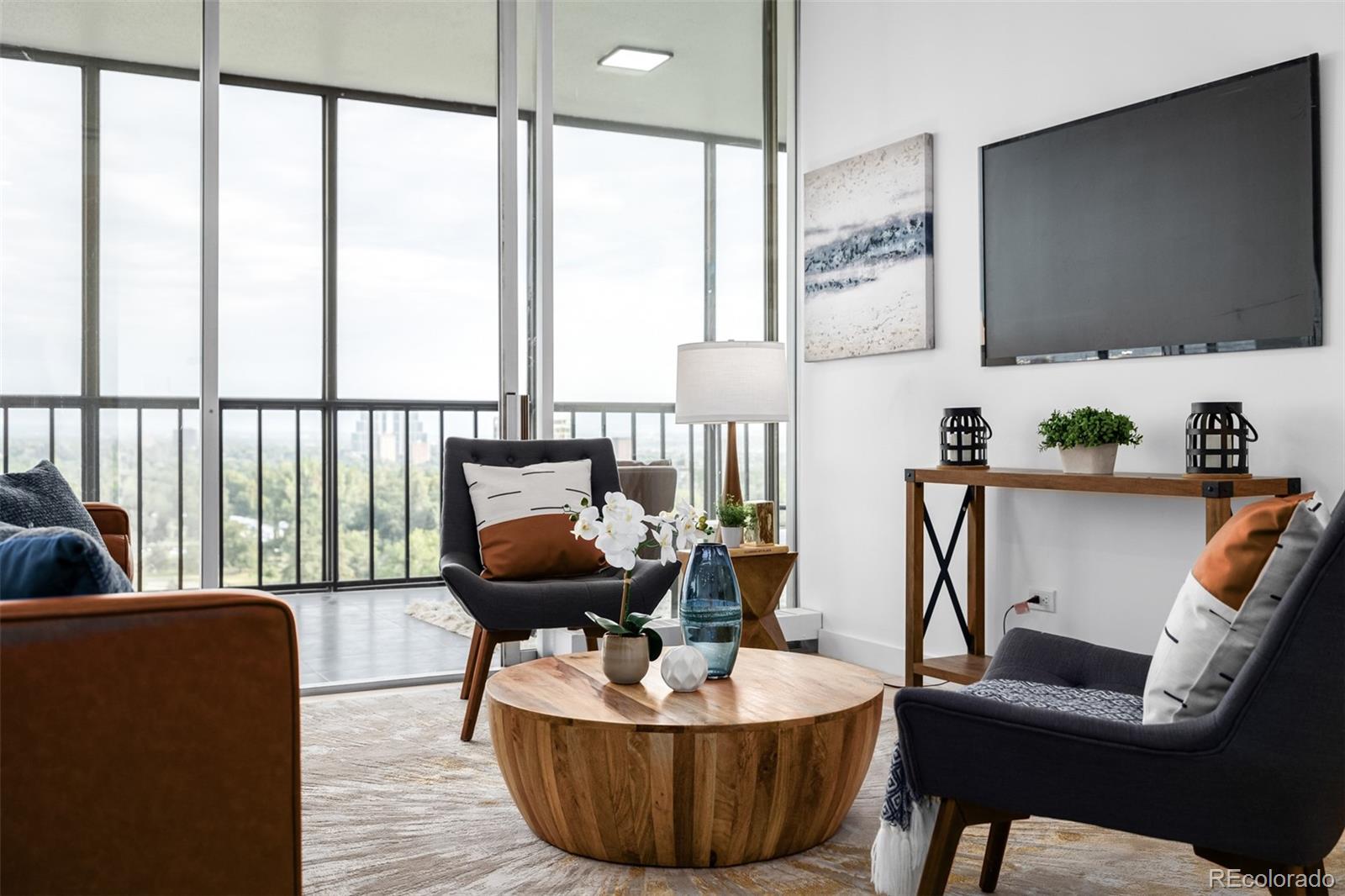 1201 N Williams Street Unit: 14B