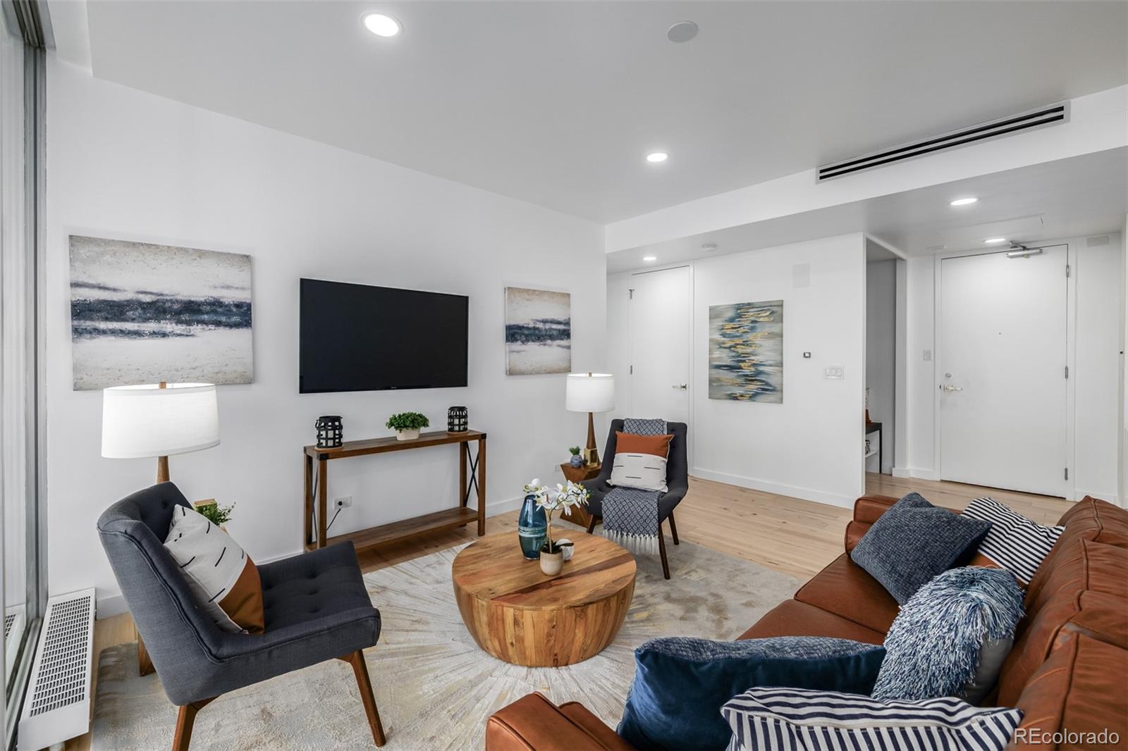 1201 N Williams Street Unit: 14B
