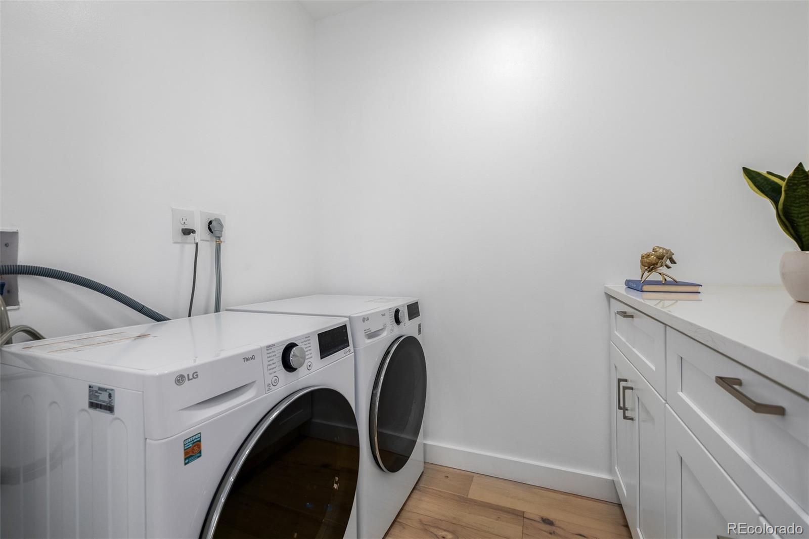 1201 N Williams Street Unit: 14B