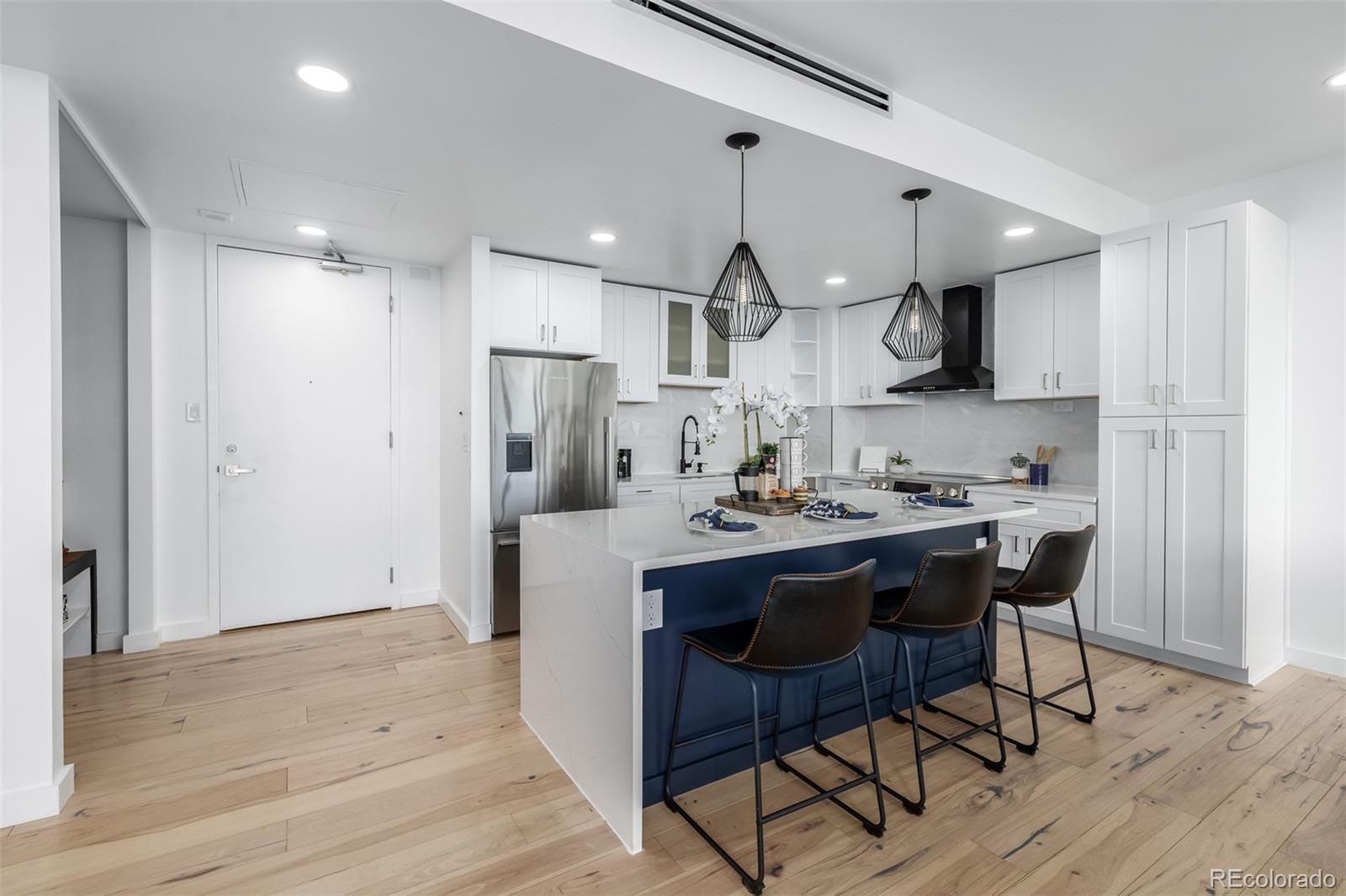 1201 N Williams Street Unit: 14B