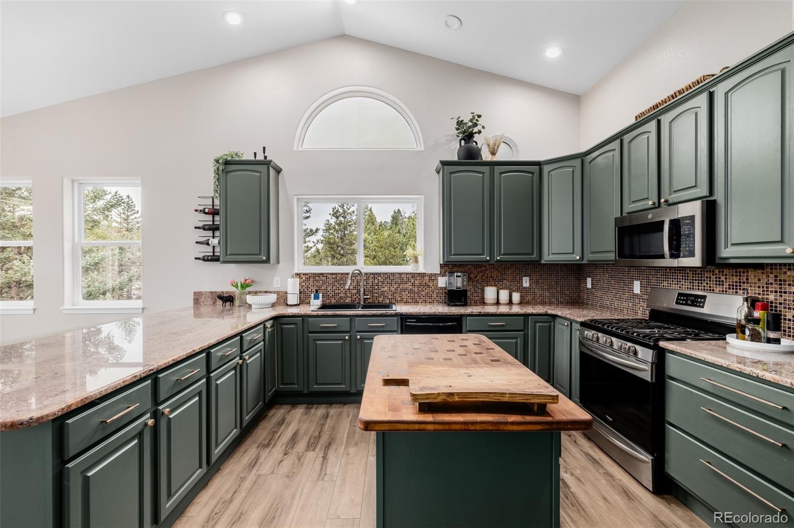 556 Crystola Court