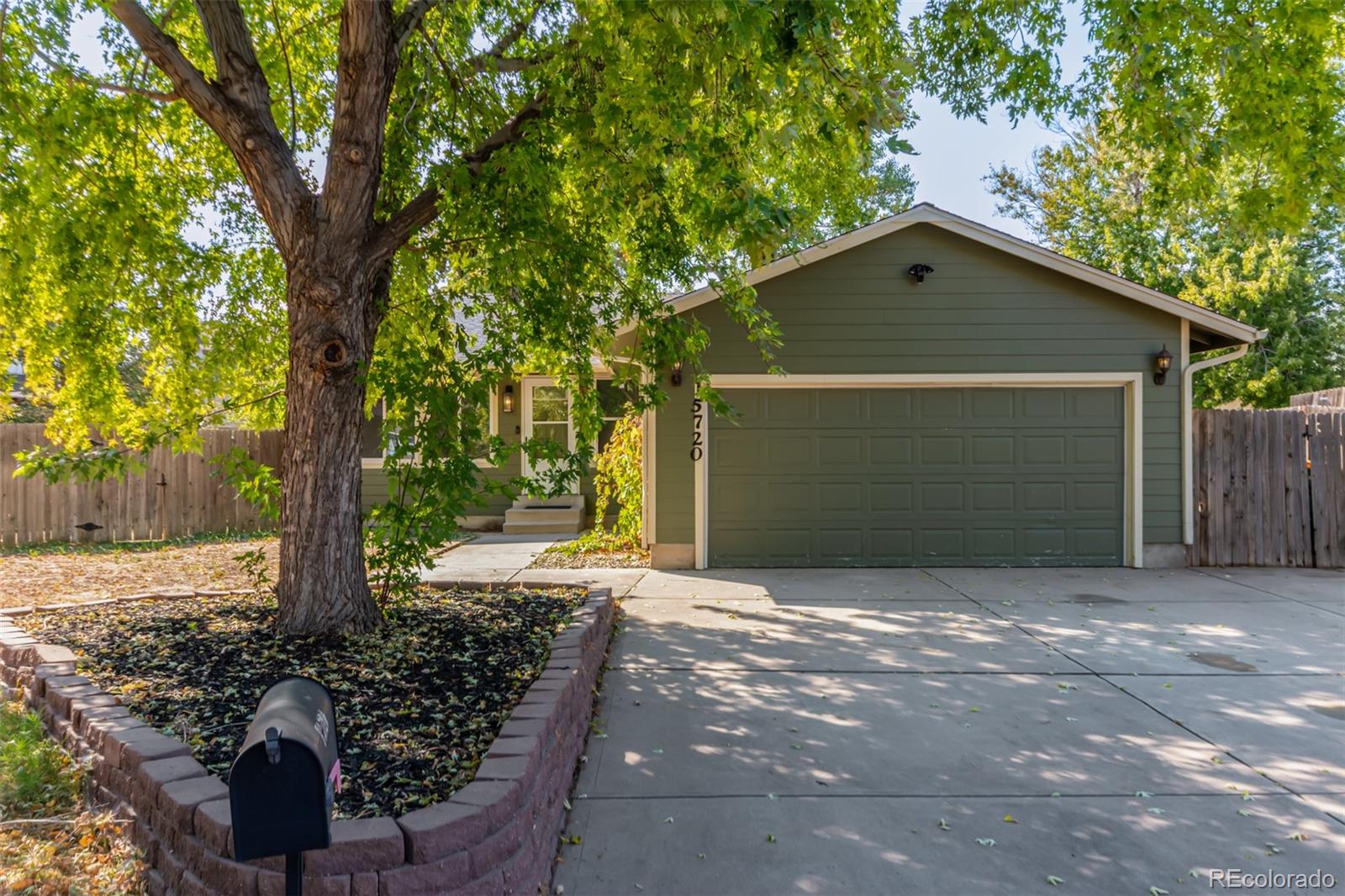 15720 E Princeton Place
