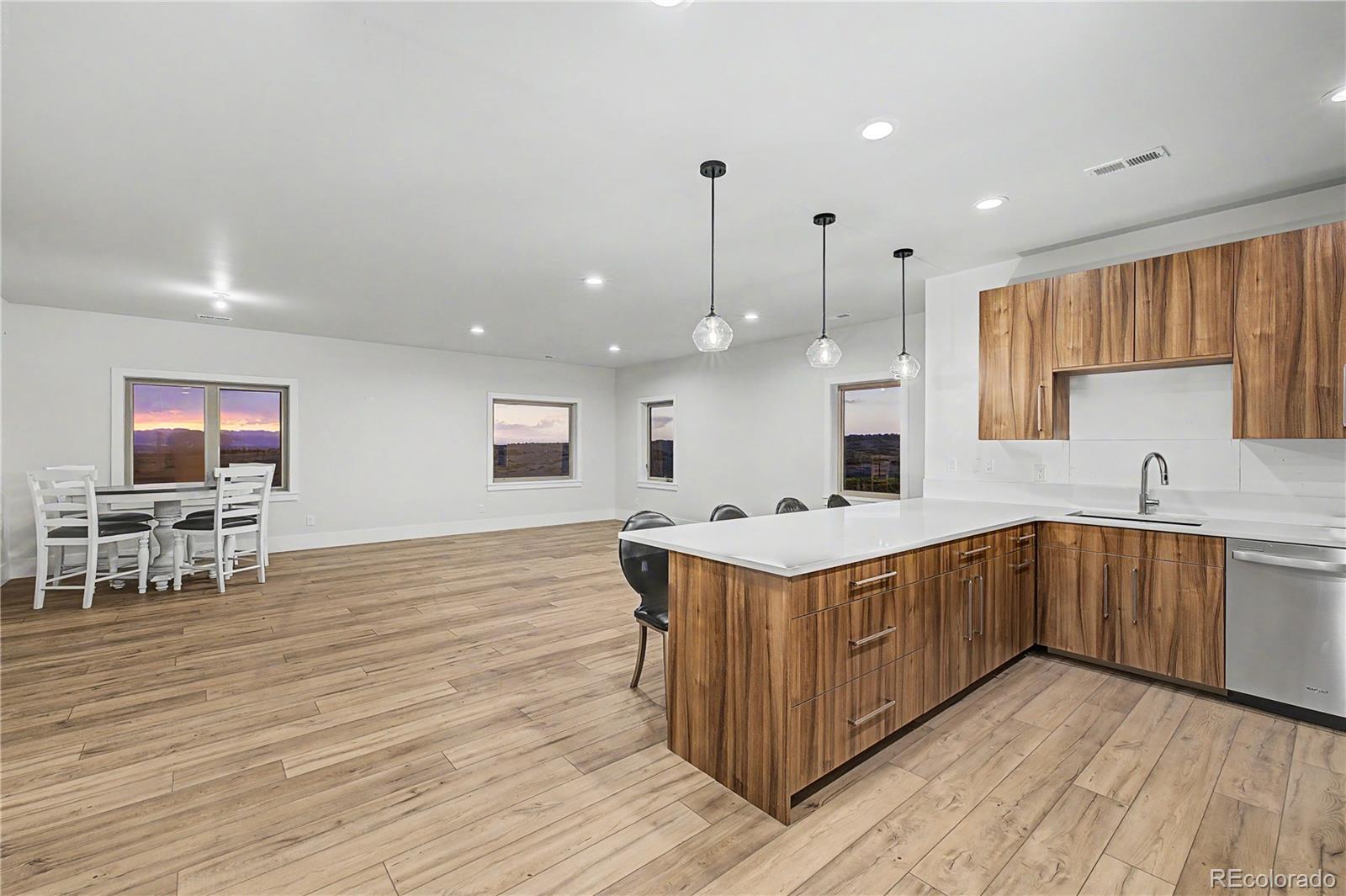 5828 Aspen Leaf Drive