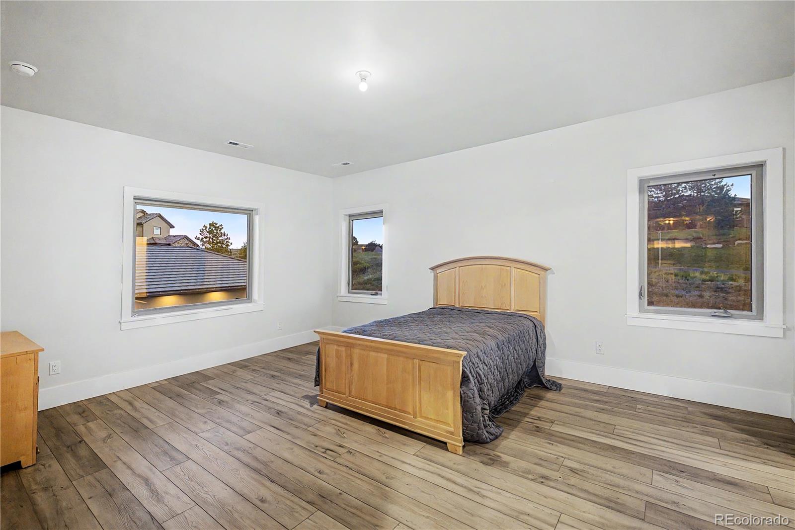 5828 Aspen Leaf Drive