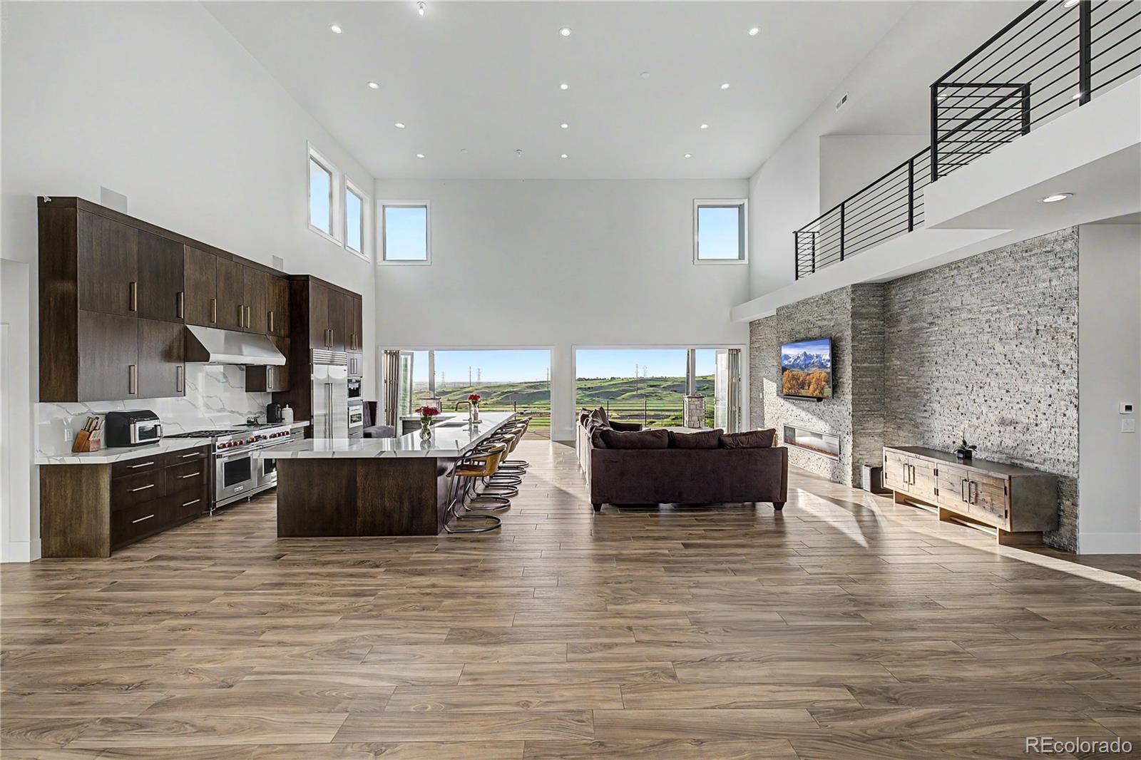 5828 Aspen Leaf Drive