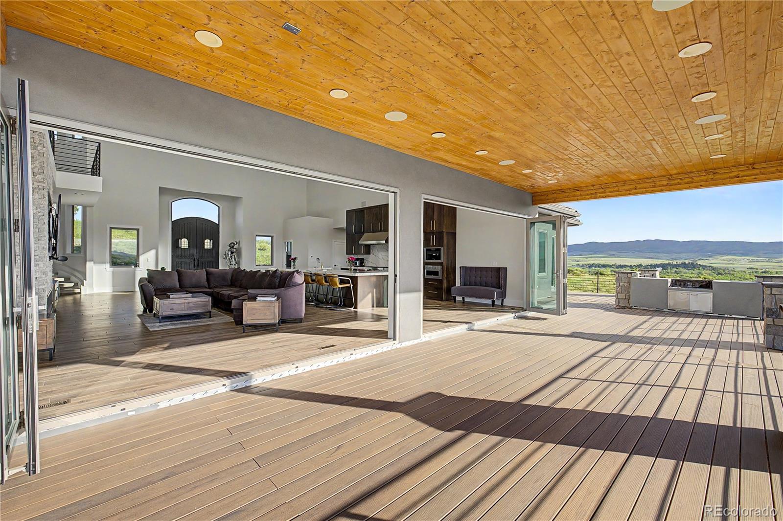 5828 Aspen Leaf Drive