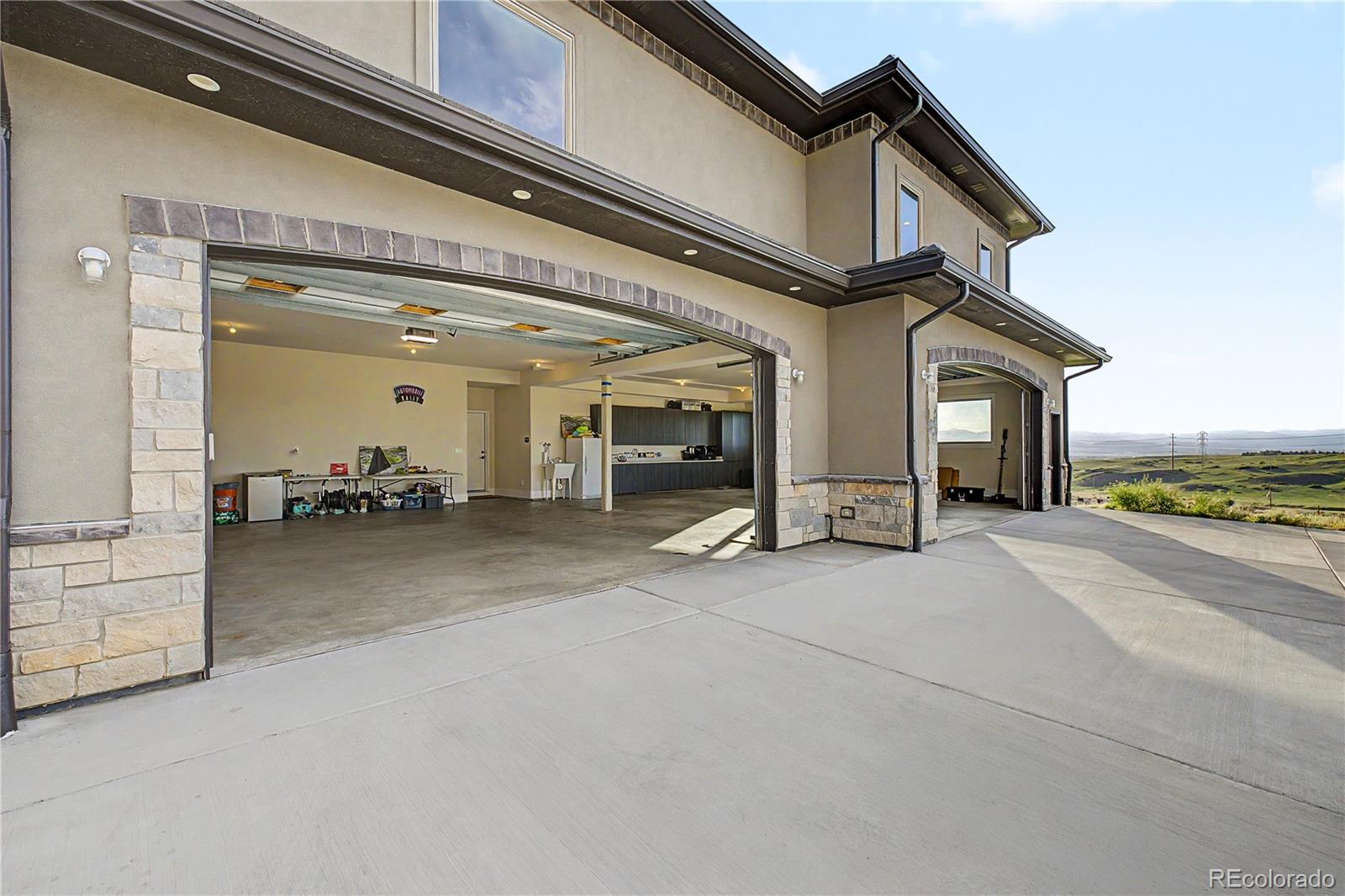 5828 Aspen Leaf Drive