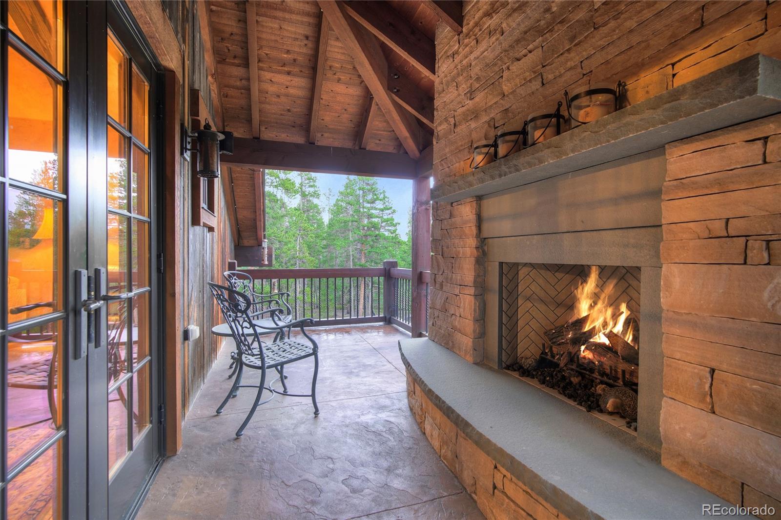 327 Peerless Drive