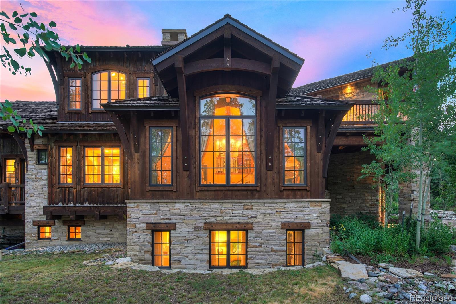 327 Peerless Drive