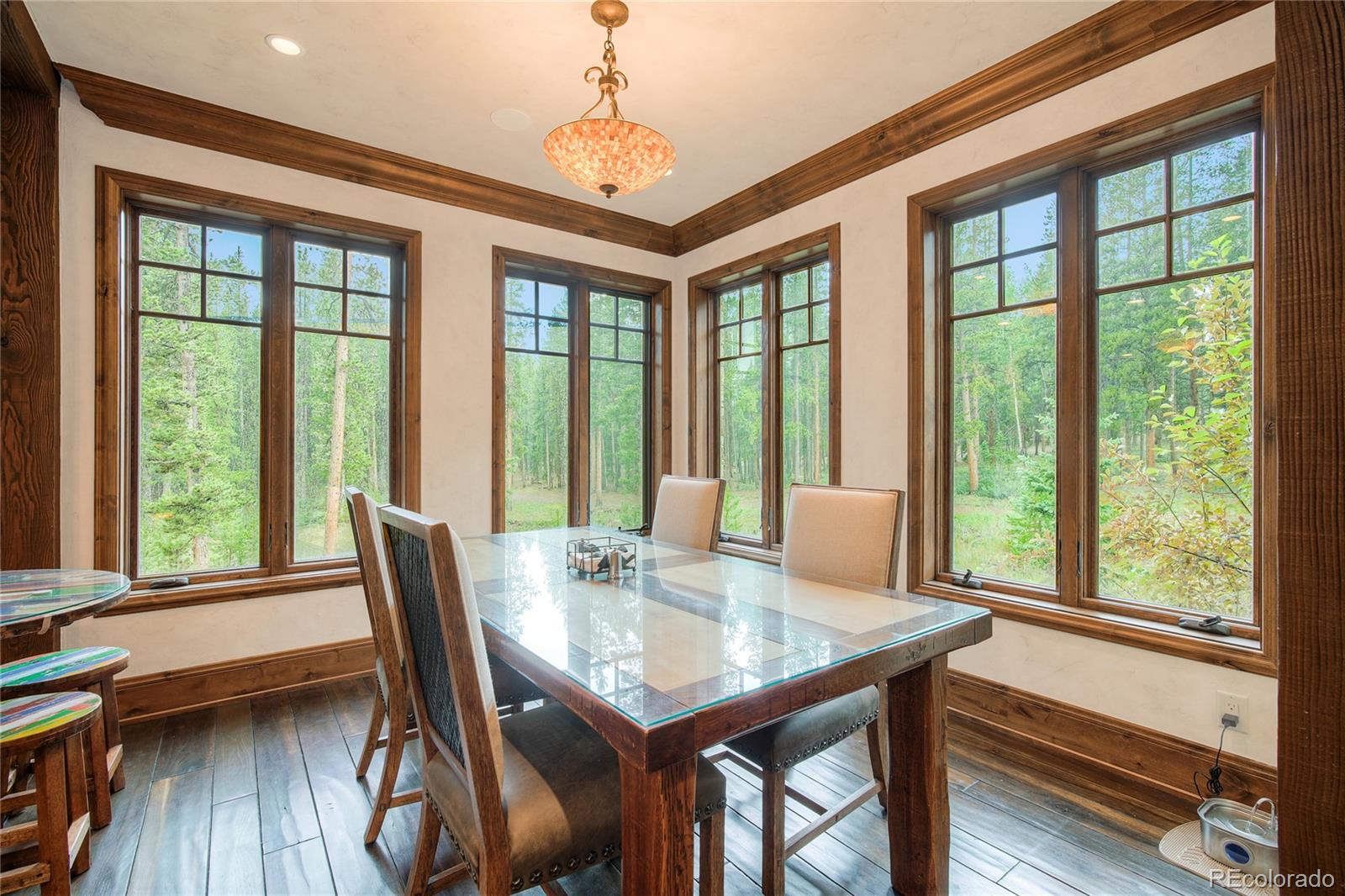 327 Peerless Drive
