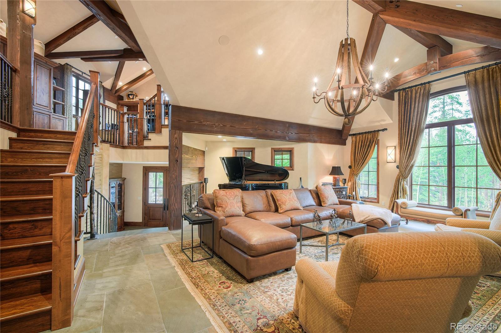 327 Peerless Drive