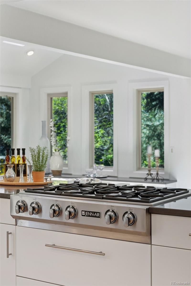 6128 Songbird Circle