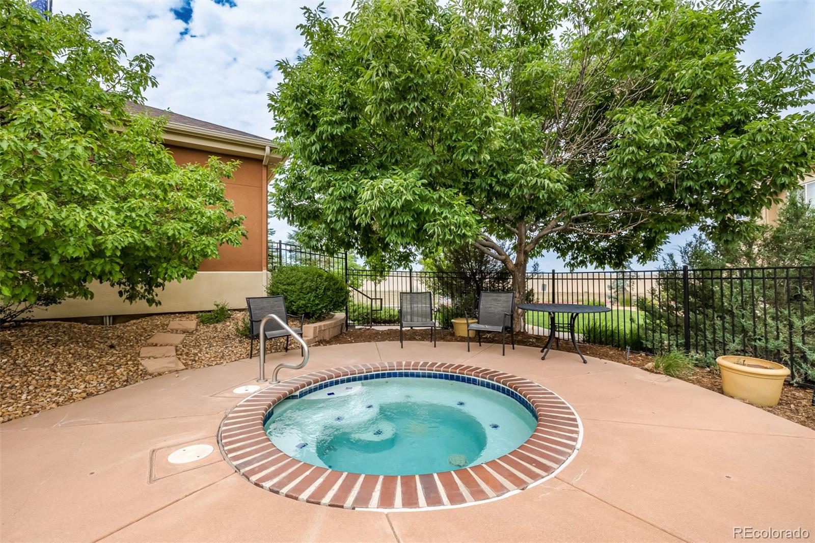 4608 Copeland Loop Unit: 201